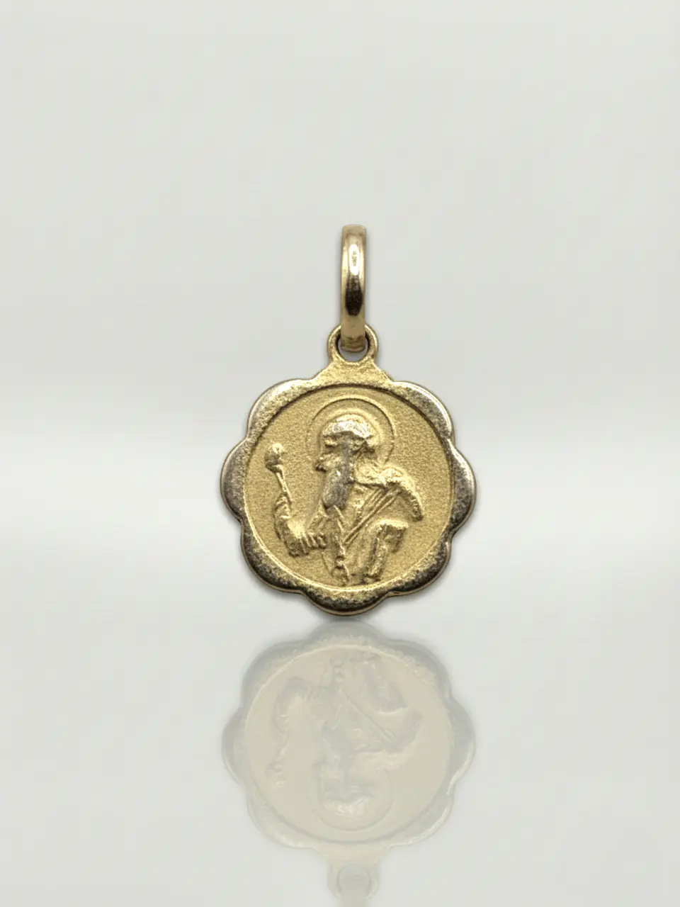 Colgante Protección de San Benito Oro 18k 1