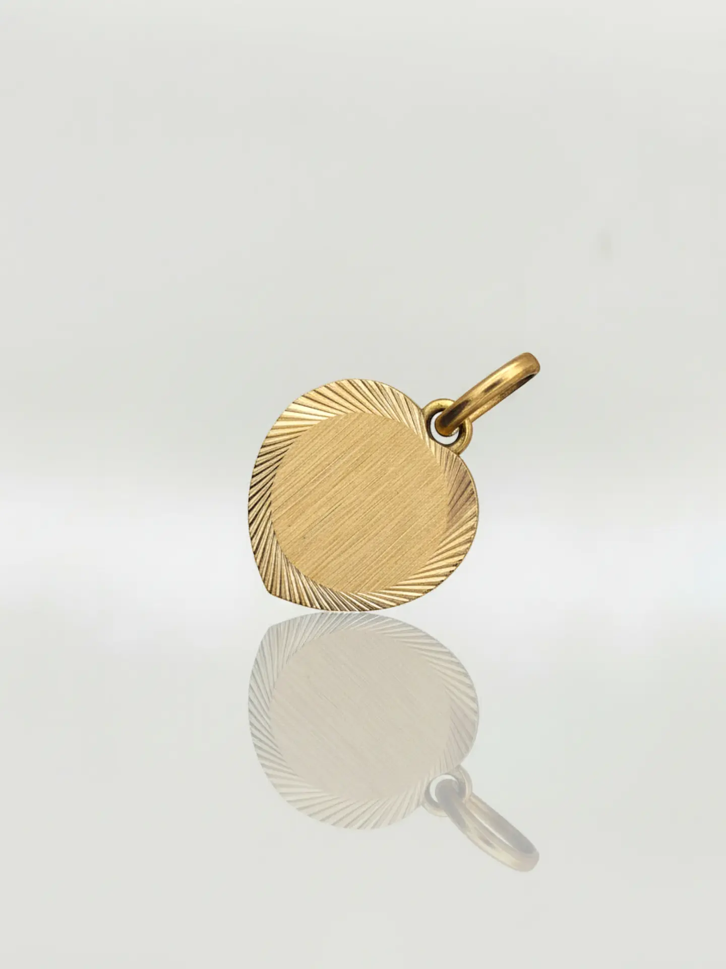 Colgante Disco Corazón Satín Oro 18k 2