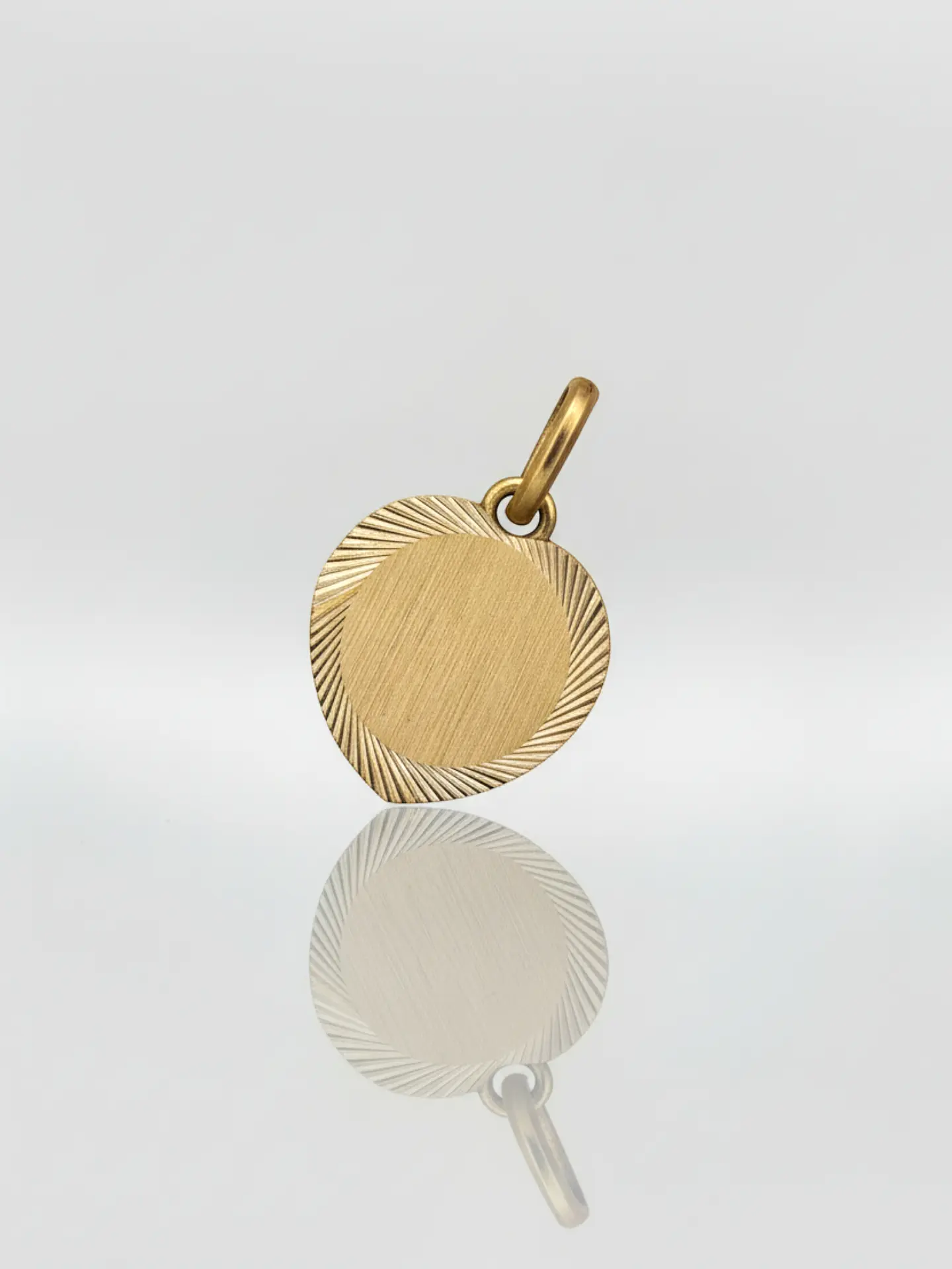 Colgante Disco Corazón Satín Oro 18k 4