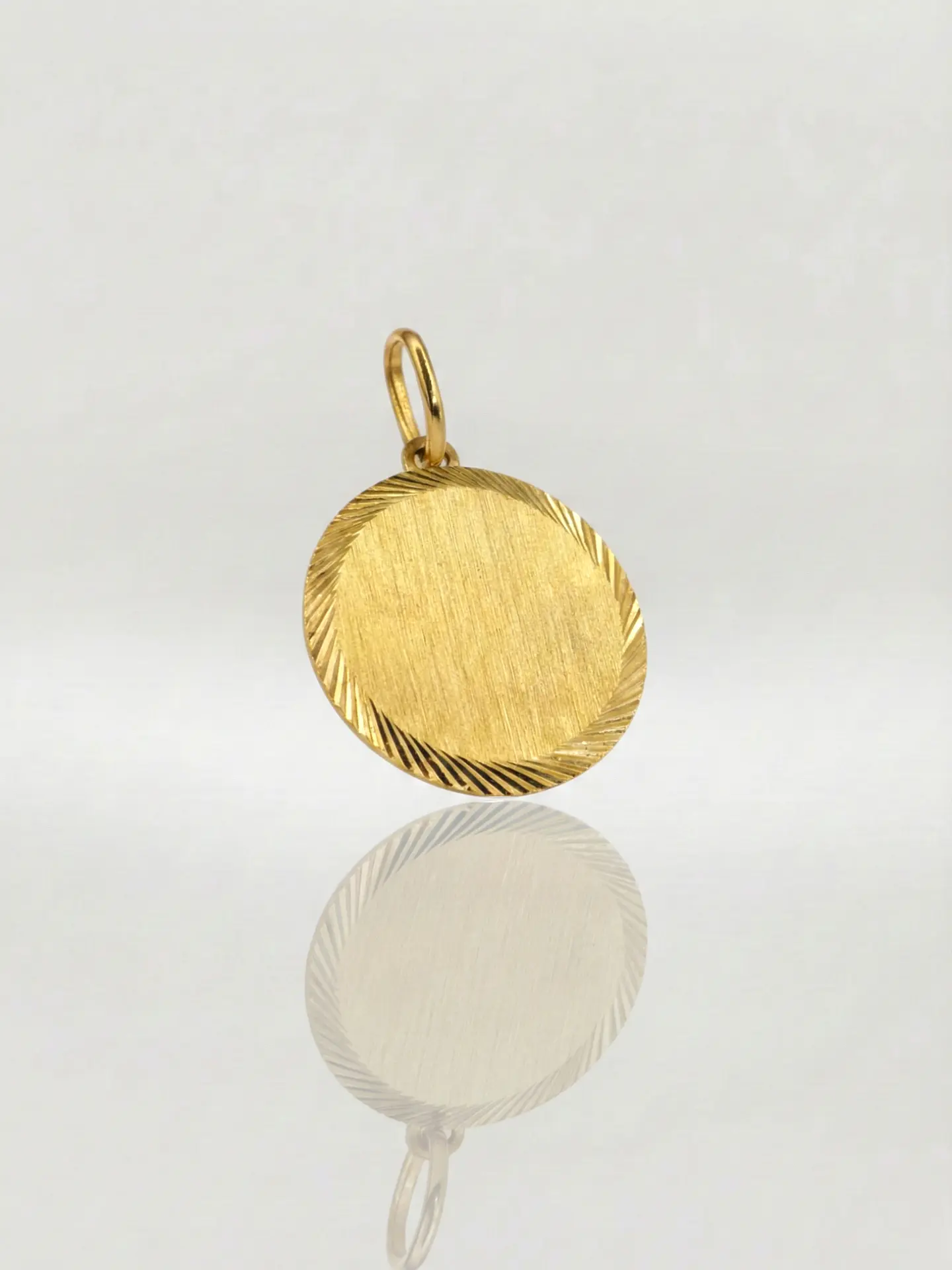 Colgante Disco Satín Majestuoso Oro 18k 4