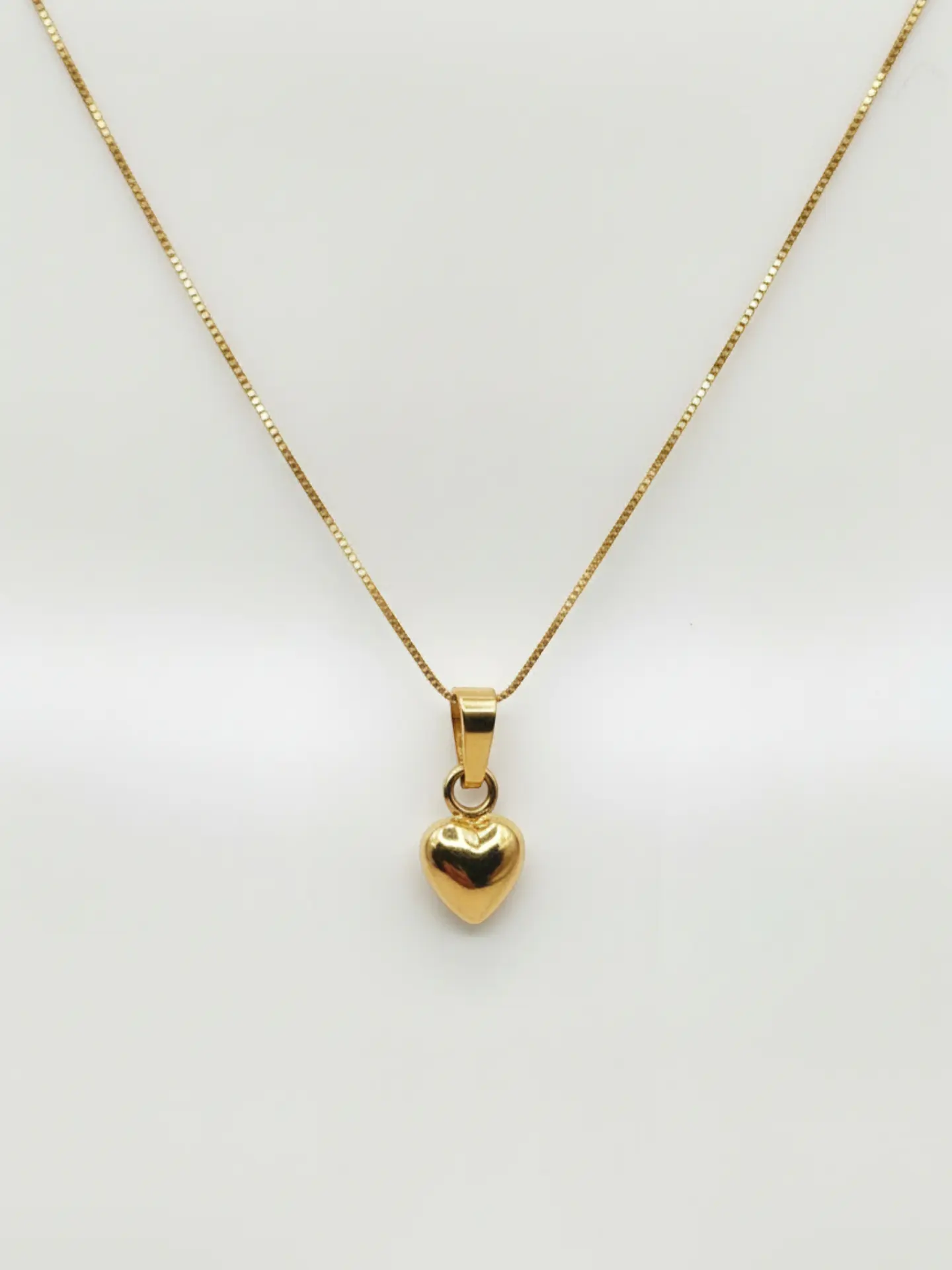 Cadena Veneciana Corazón en Relieve Oro 18k 1