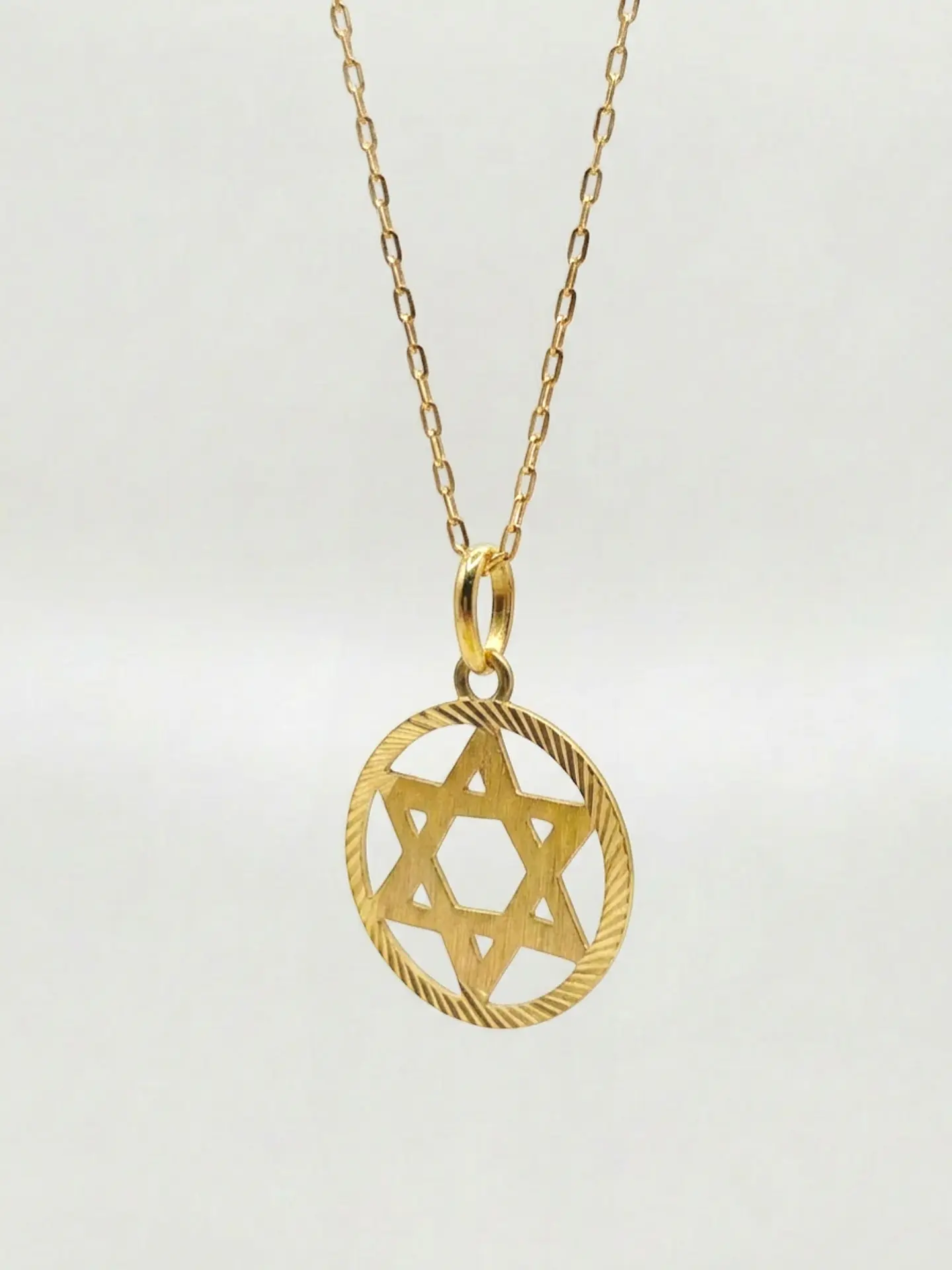 Cadena Estrella de David Satín Sagrada Oro 18k 3