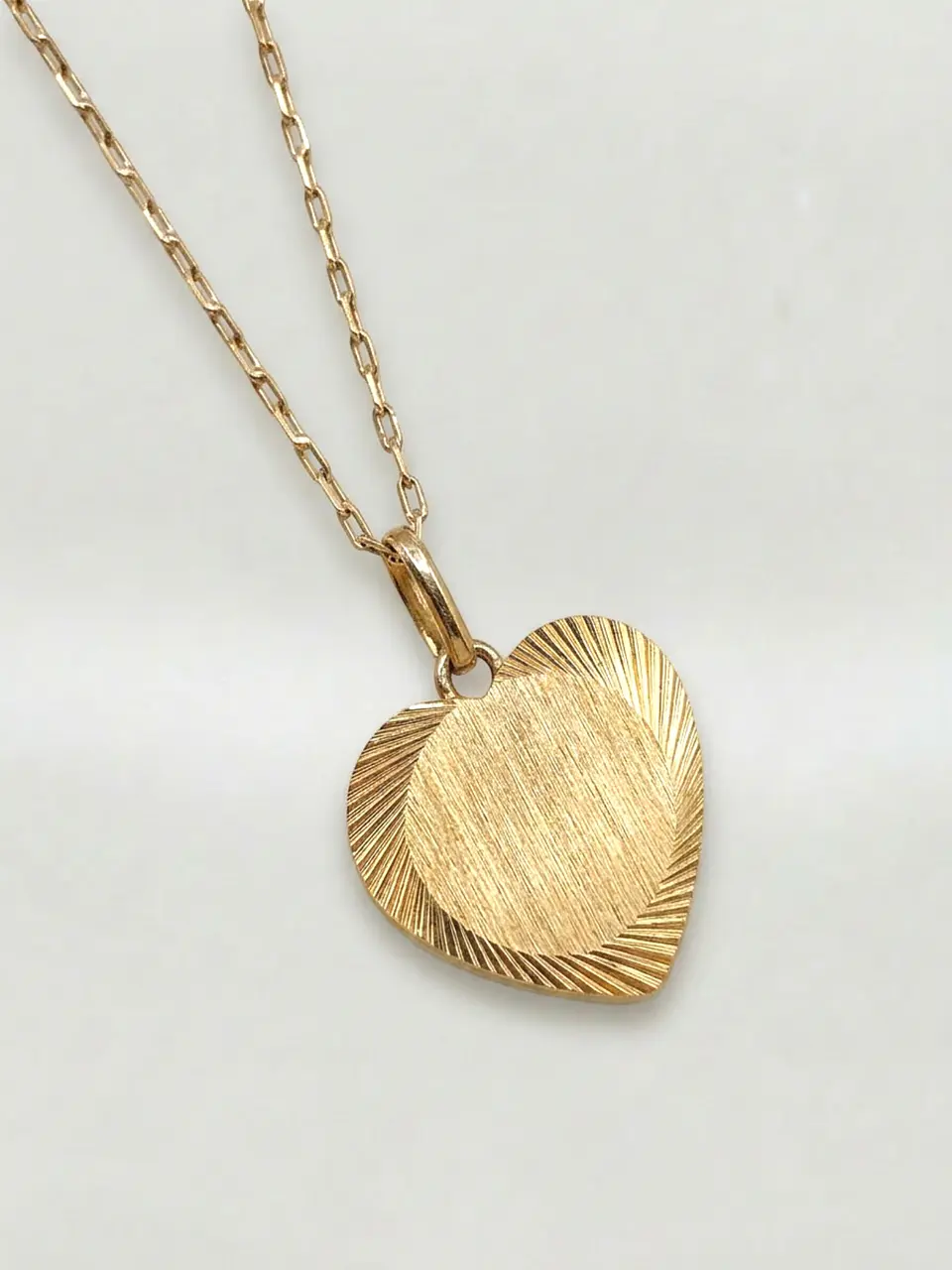 Cadena Corazón Satín Esencia Oro 18k 3