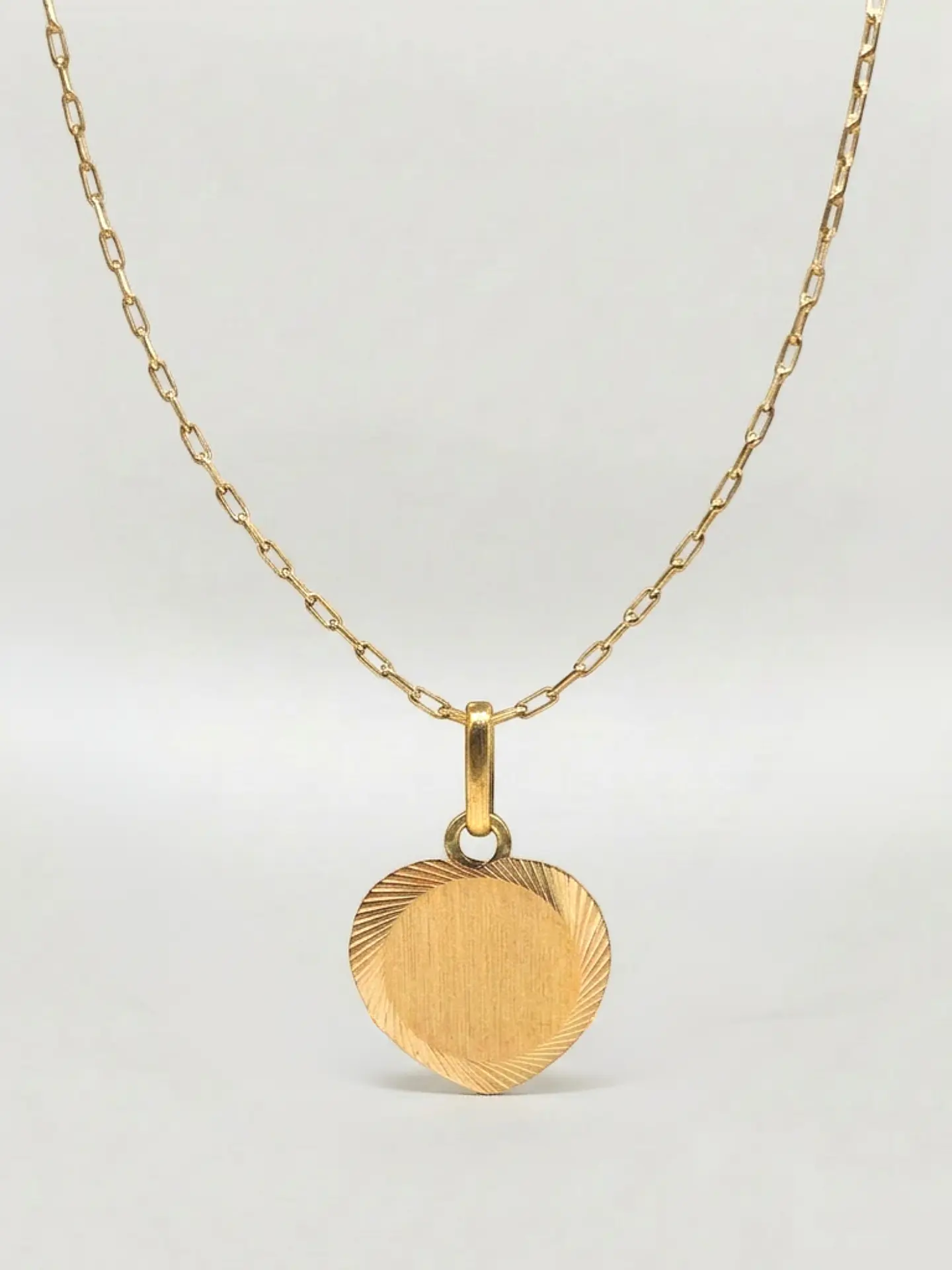 Cadena Corazón Satín Delicado Oro 18k 1