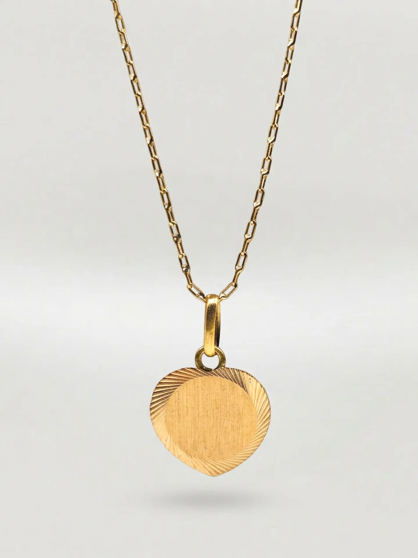 Cadena Corazón Satín Delicado Oro 18k 4