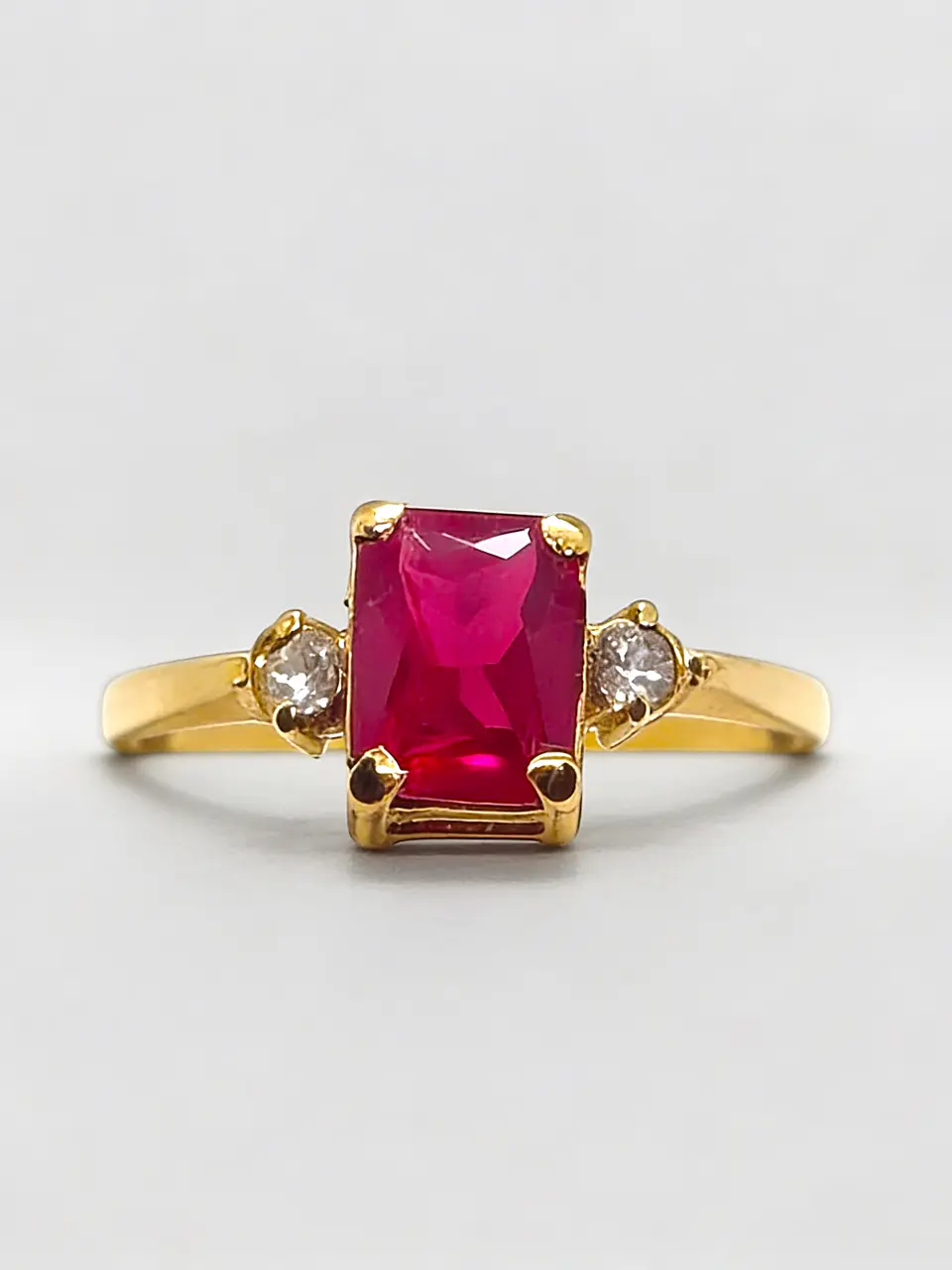 Anillo Rectángulo de Rubí y Circones Oro 18k 1