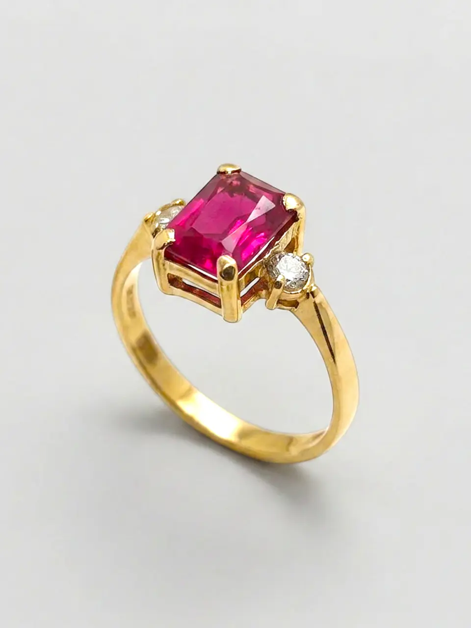 Anillo Rectángulo de Rubí y Circones Oro 18k 4