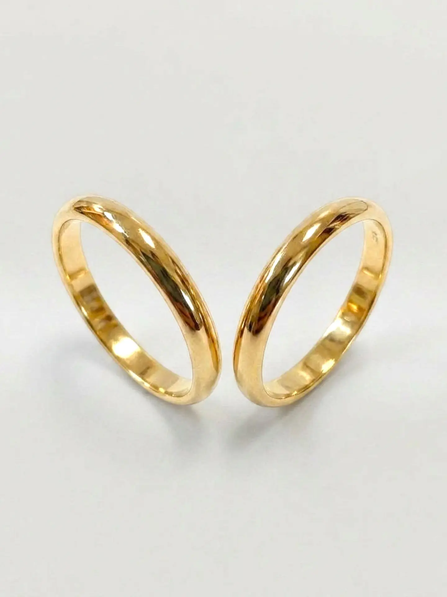 Argollas Estilo Inglés 3 mm Oro 18k 3