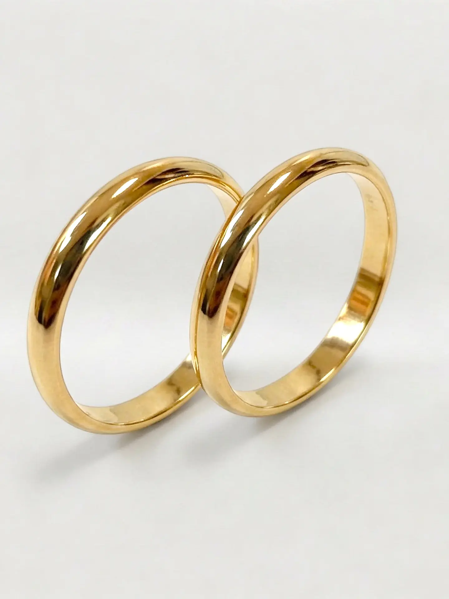 Argollas Estilo Inglés de Estatus 3 mm Oro 18k 3