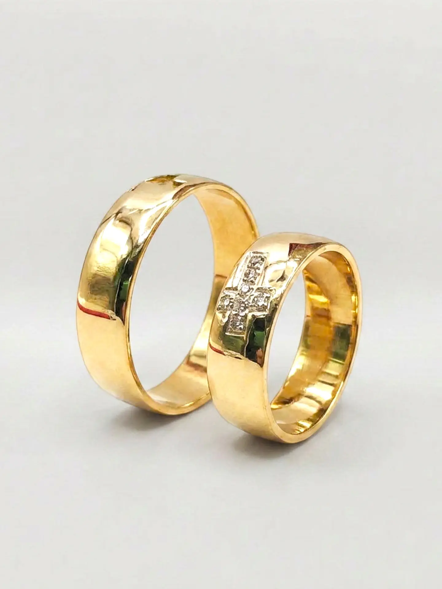 Argollas Nupciales Fe y Unión con Circones 6 mm Oro 18k 2