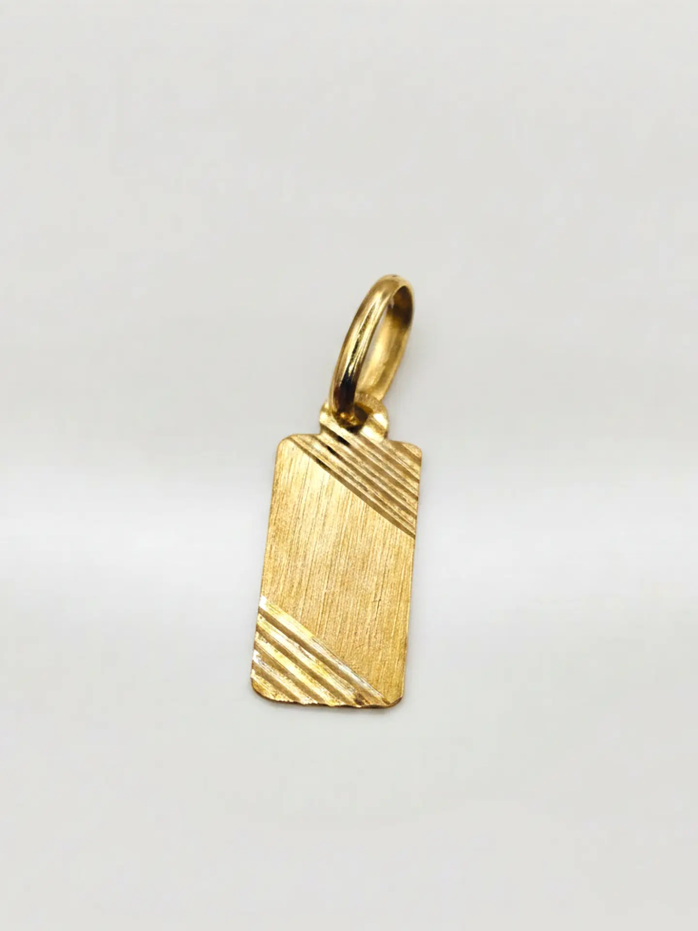 Colgante Placa Satín Identidad Oro 18k 4