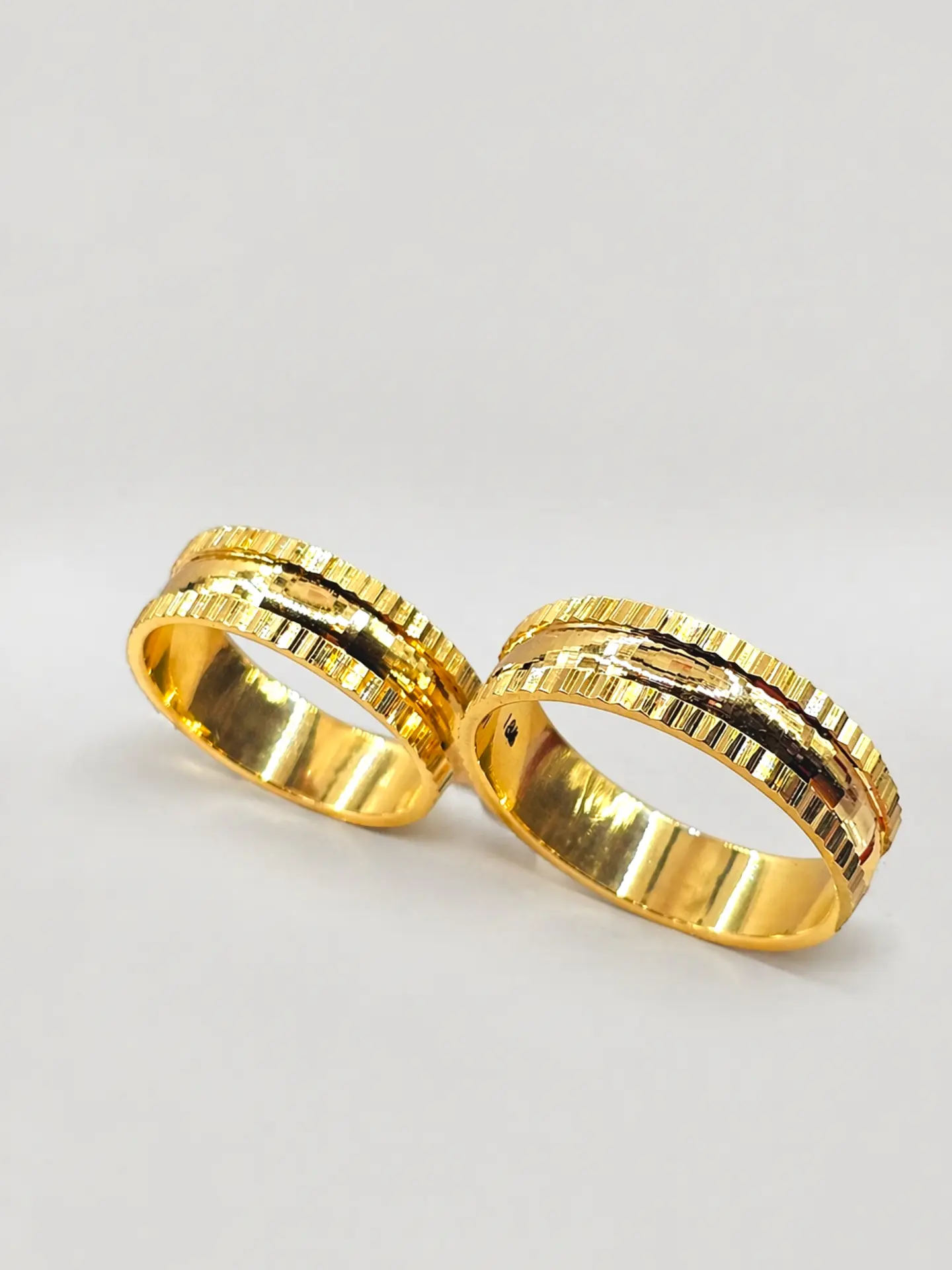 Argollas Nupciales Satín Moderno 6 mm Oro 18k 5