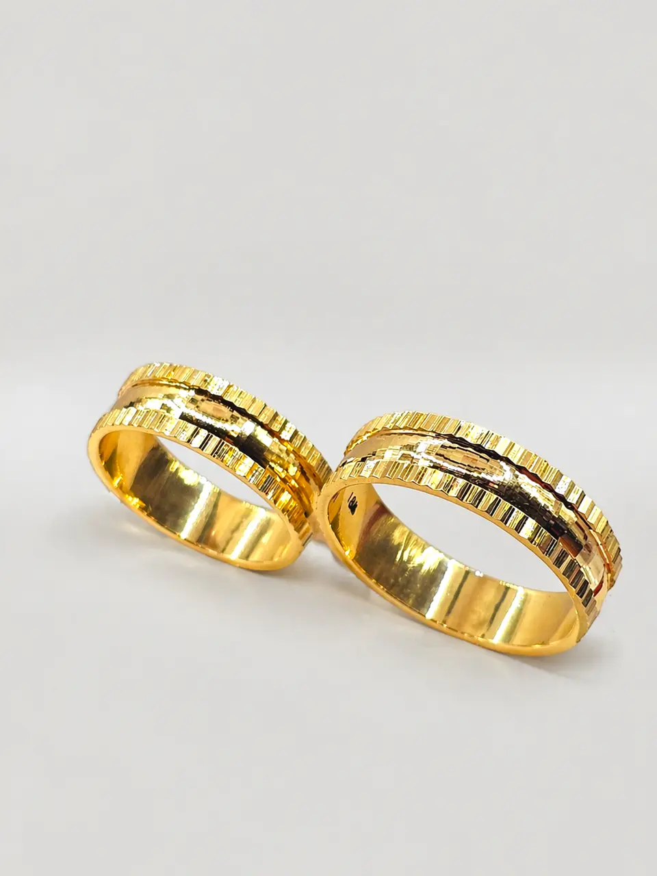 Argollas Nupciales Satín Moderno 6 mm Oro 18k 5