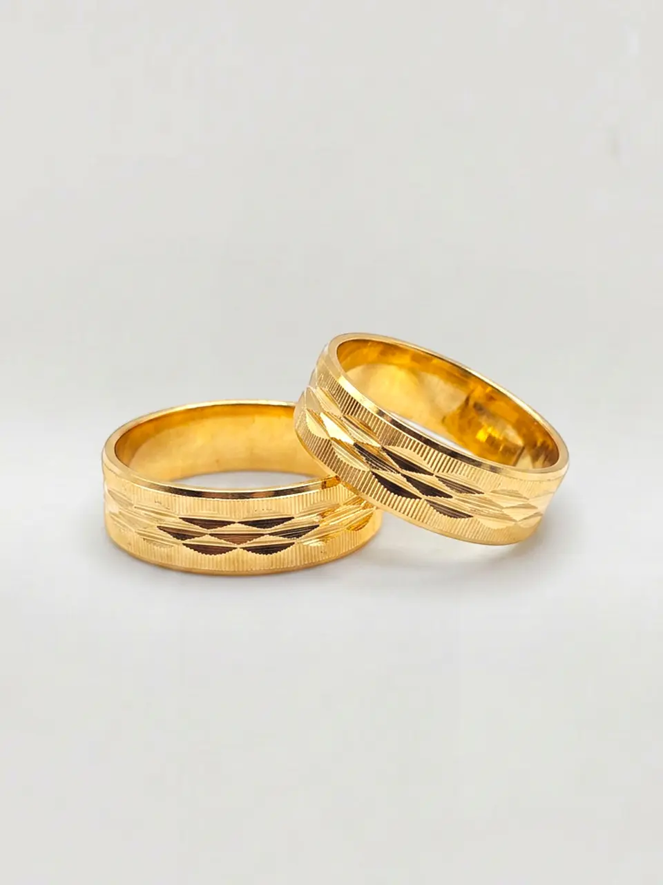 Argollas Nupciales Hojas Centrales Satín 7 mm Oro 18k 5