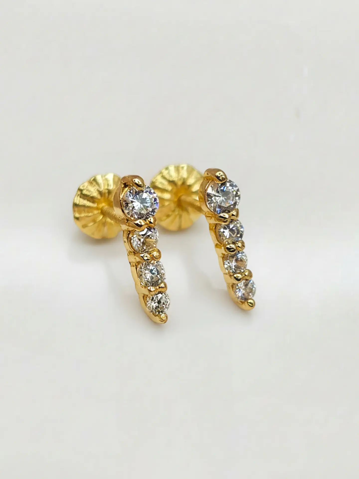 Aros Princesa con Circones Oro 18k 5