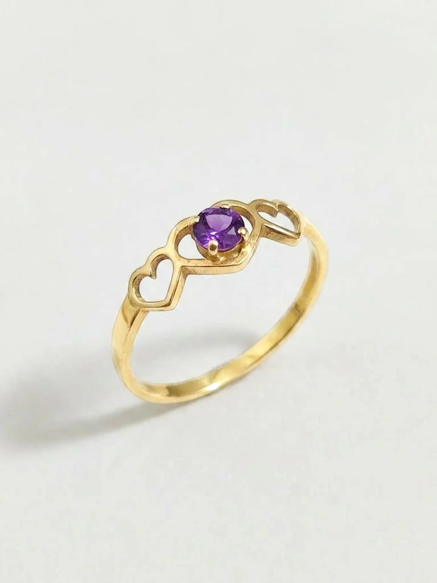 Anillo Trilogía de Corazones Amatista Oro 18k 2