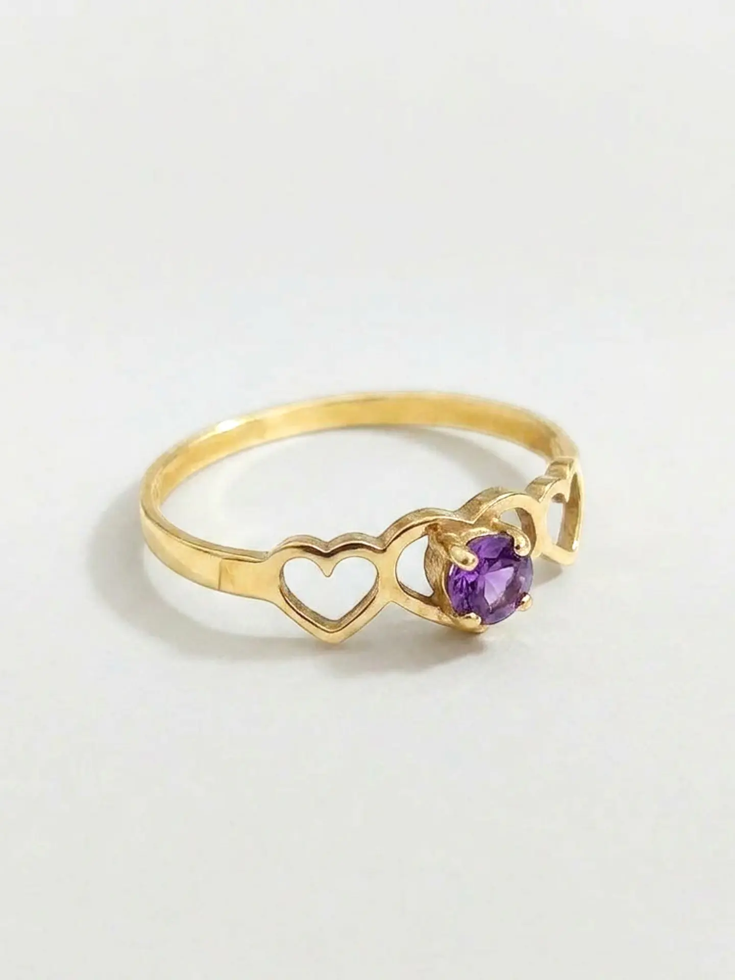 Anillo Trilogía de Corazones Amatista Oro 18k 5