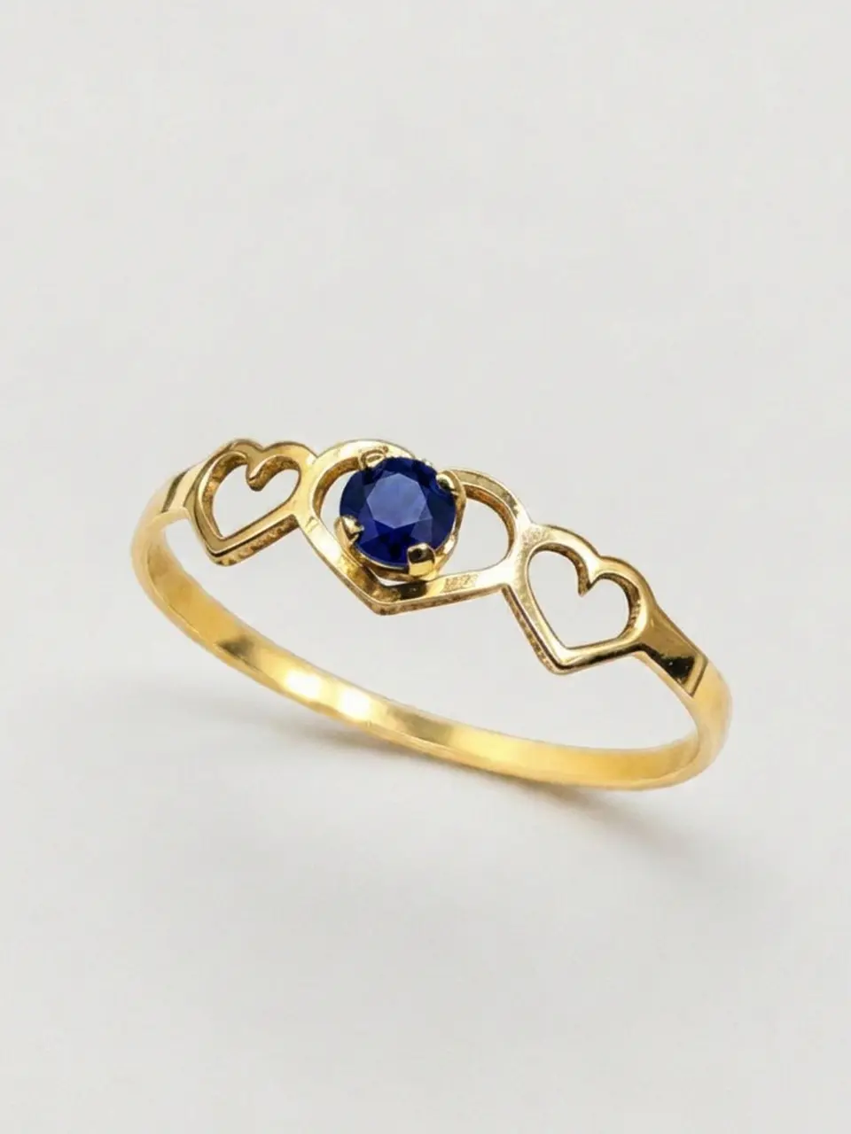 Anillo Trilogía de Corazones Zafiro Oro 18k 2