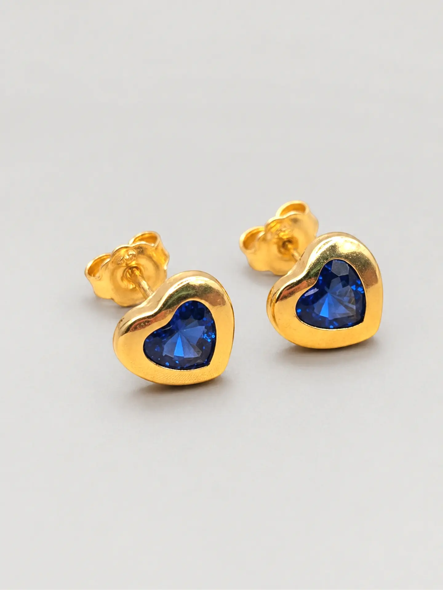 Aros Corazón de Zafiro Real Grande Oro 18k 4