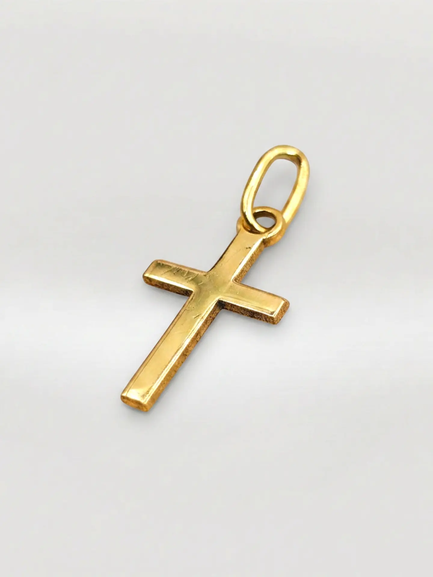 Colgante Cruz Estilizada Esencia Oro 18k 5