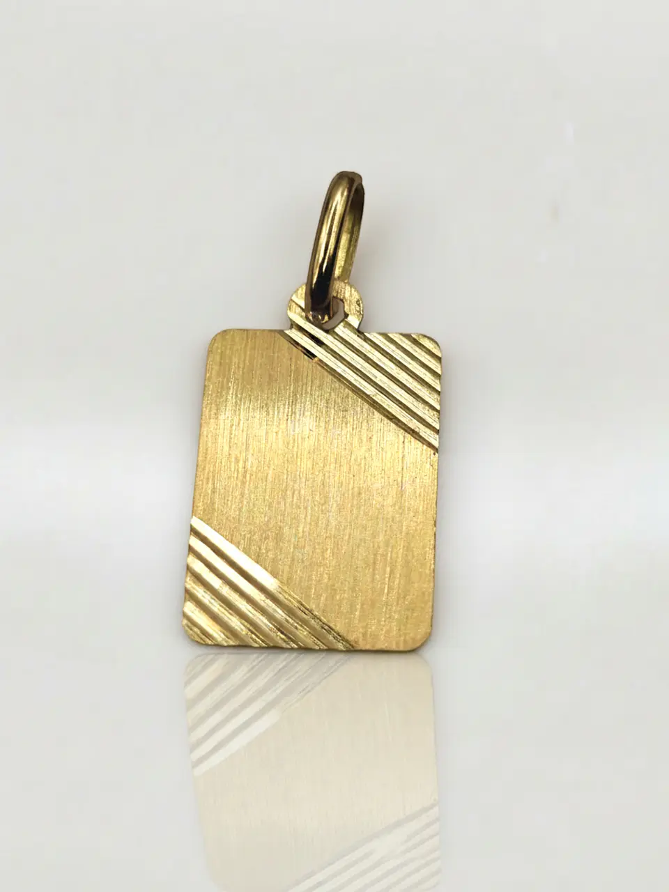 Colgante Placa Satín de Gala Oro 18k 1