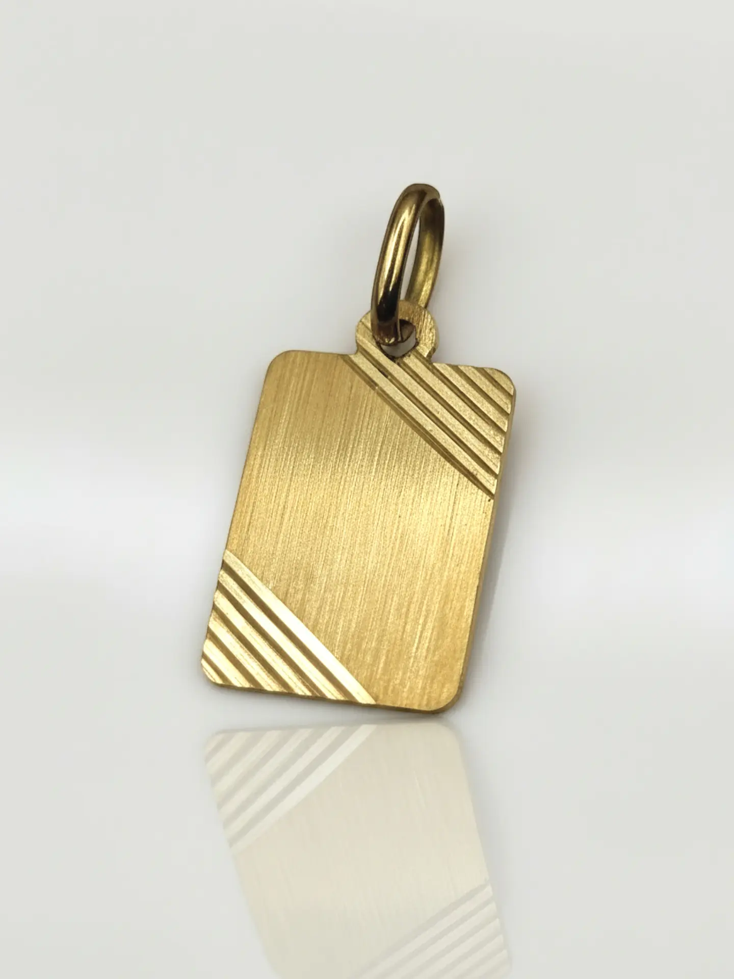 Colgante Placa Satín de Gala Oro 18k 3