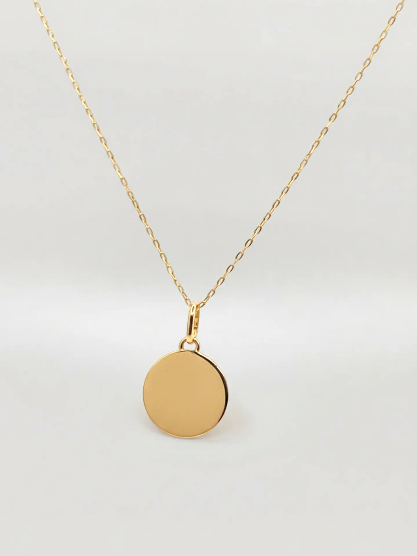 Cadena con colgante esfera liso 18k 3