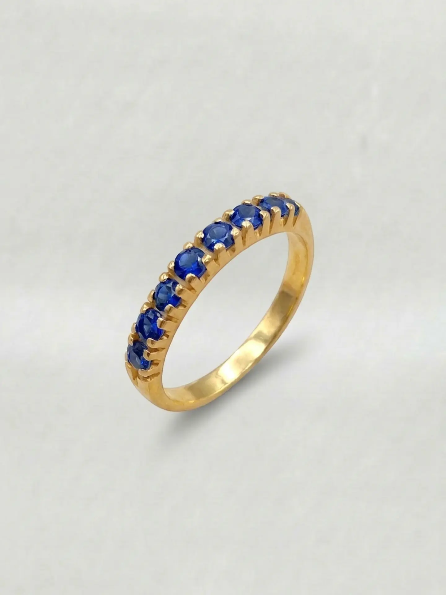 Anillo Medio Cintillo Zafiros Oro 18k 5