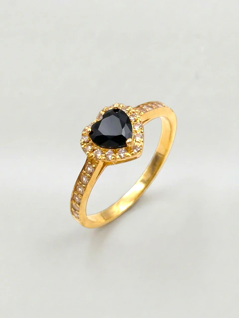 Anillo Medio Cintillo Corazón de Onix y circones Oro 18k