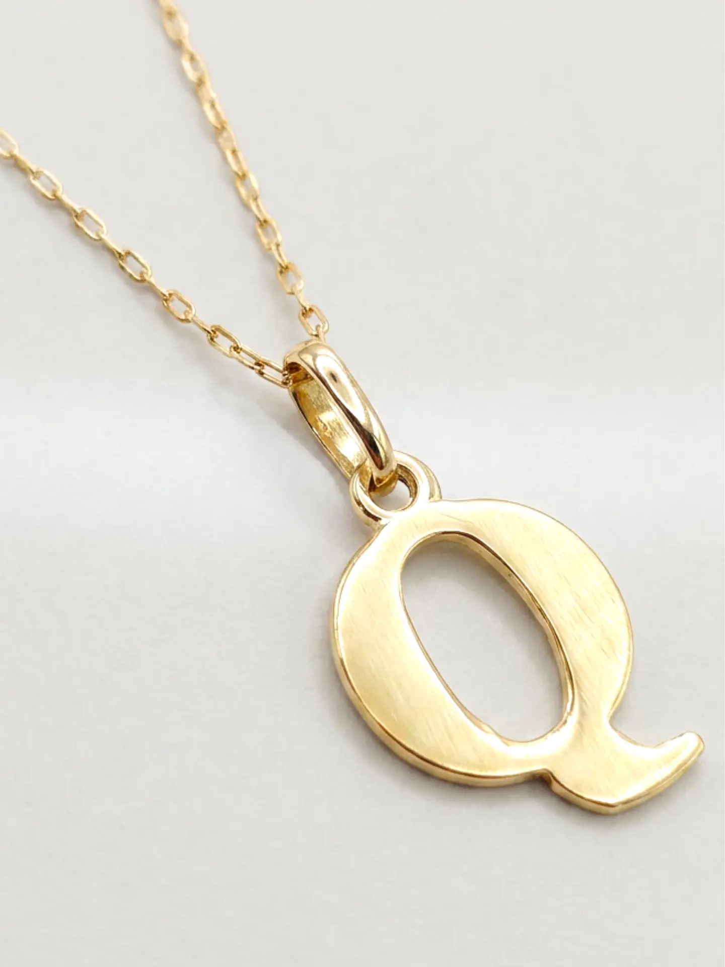 Cadena Legado con Letra Personal Oro 18k 10