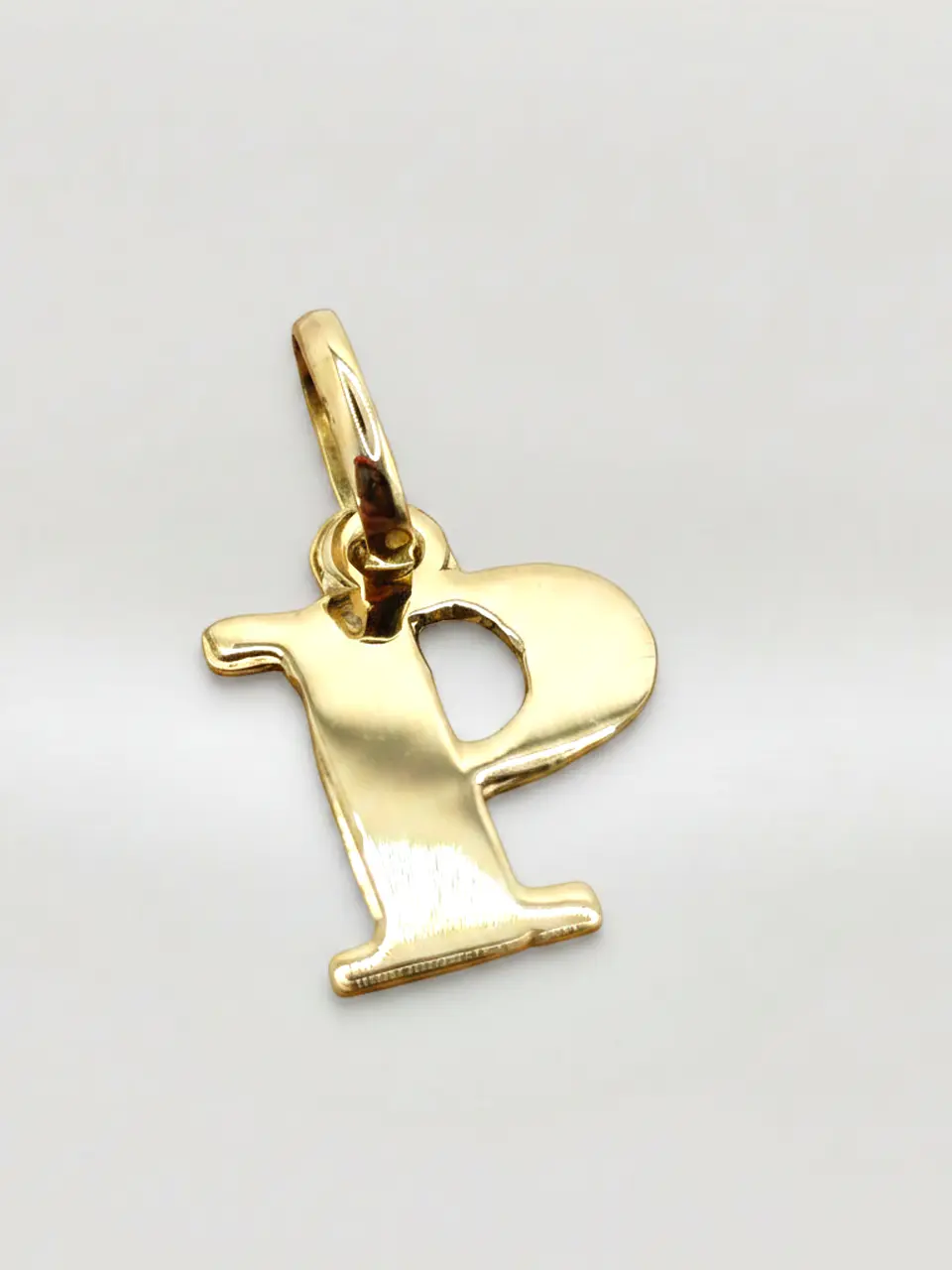 Colgante Letra Identidad Oro 18k 15