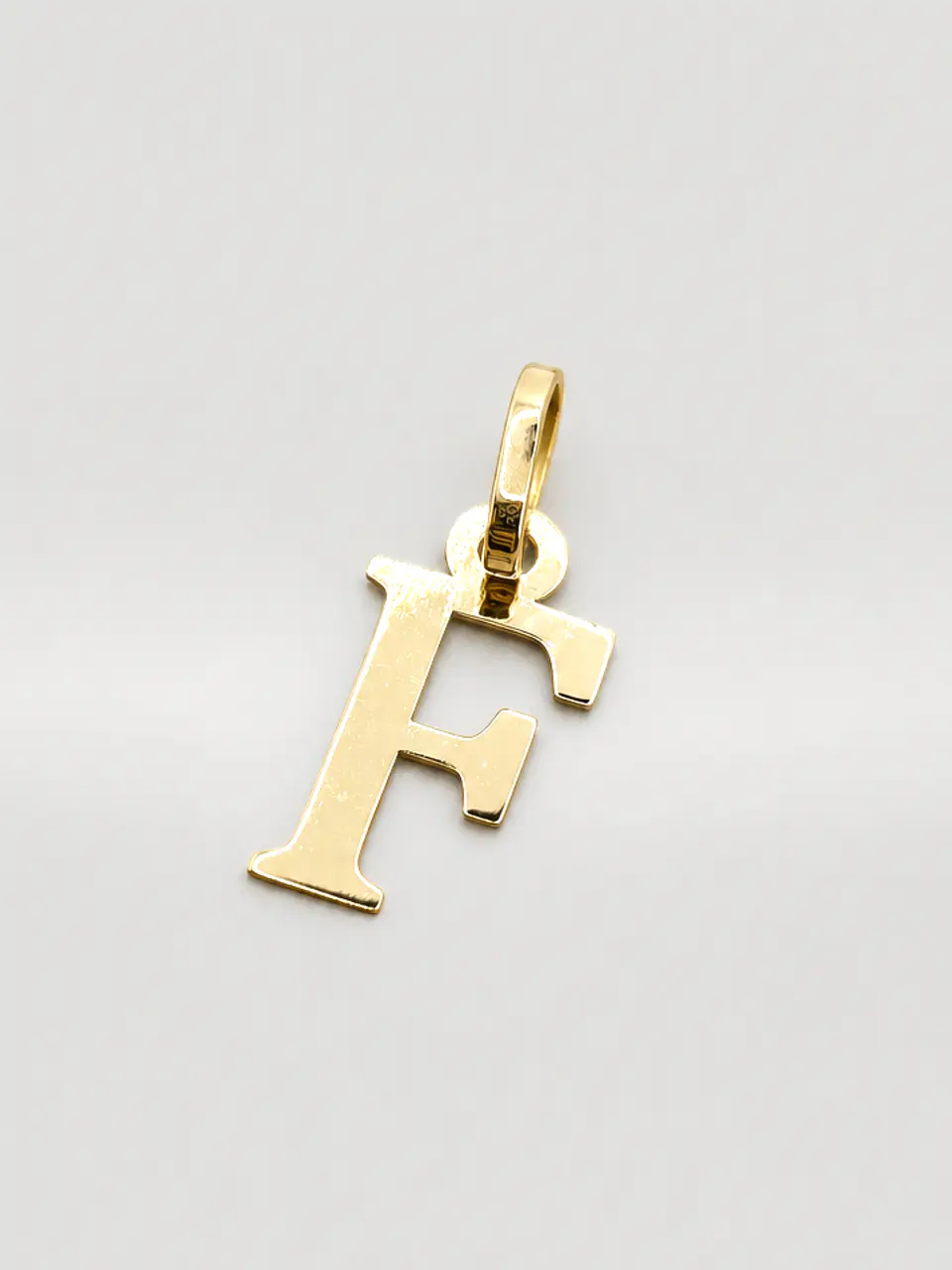 Colgante Letra Identidad Oro 18k 16