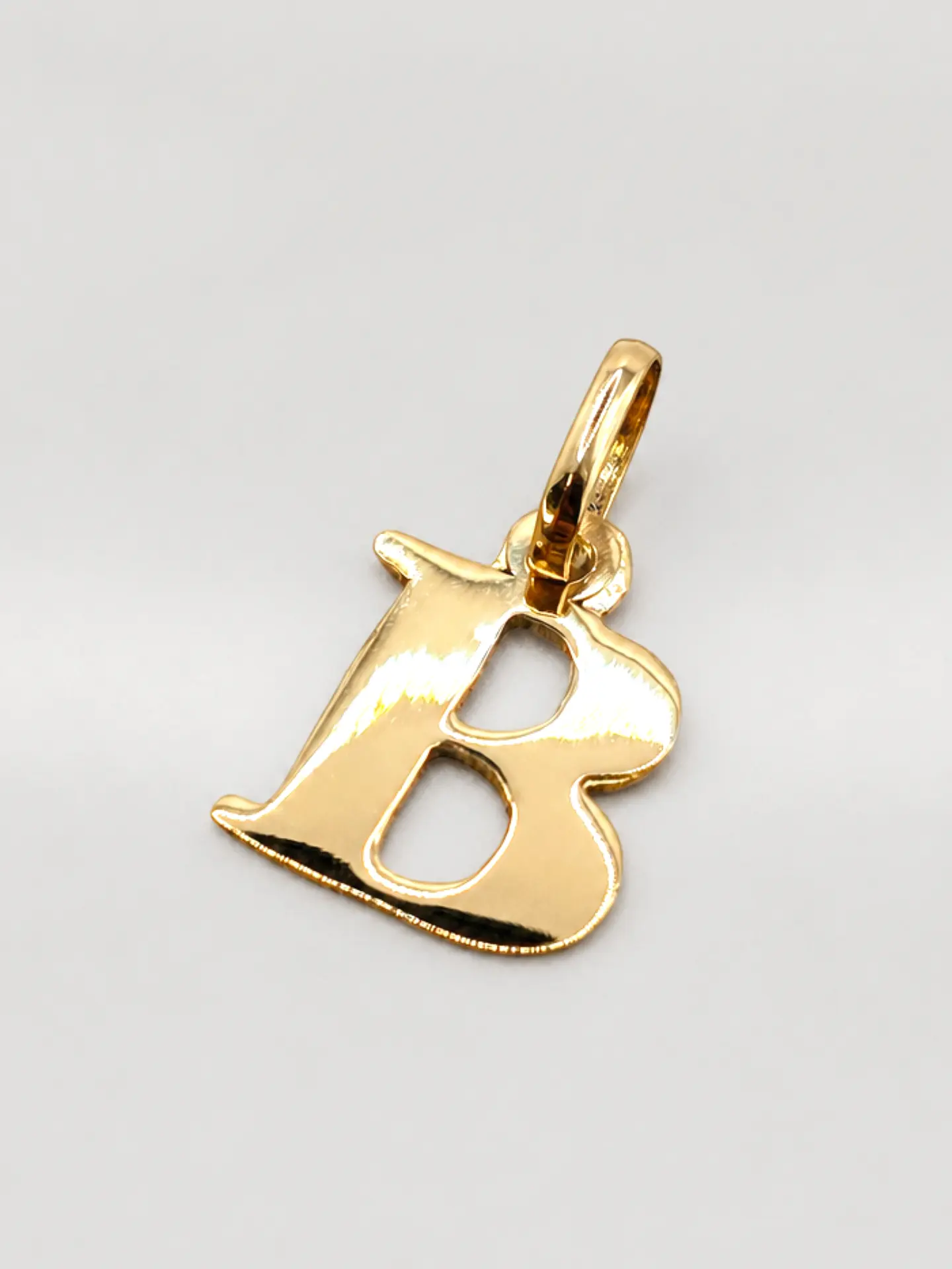 Colgante Letra Identidad Oro 18k 17