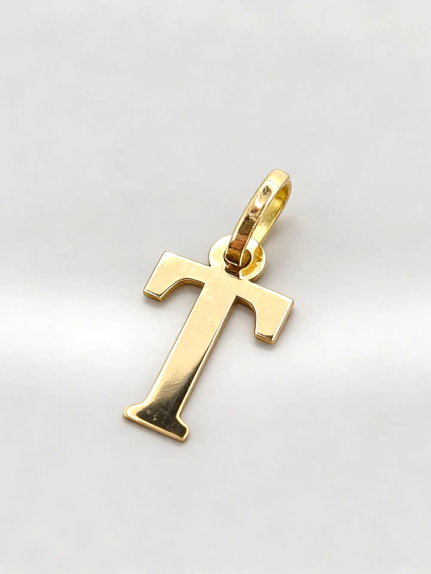 Colgante Letra Identidad Oro 18k 25