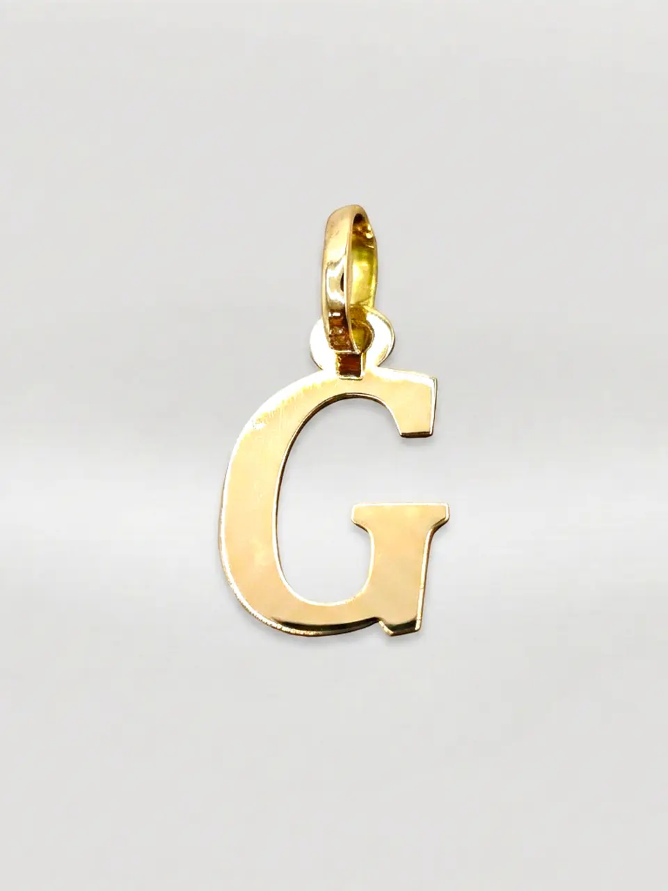 Colgante Letra Identidad Oro 18k 26