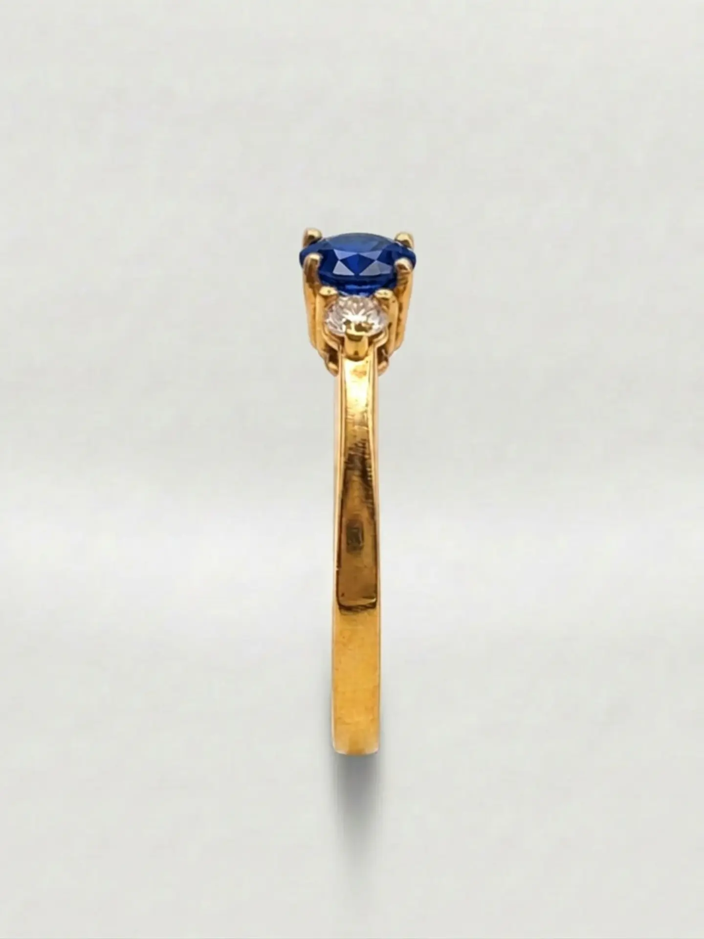 Anillo Princesa Esencia Zafiro y Circones Oro 18k 3