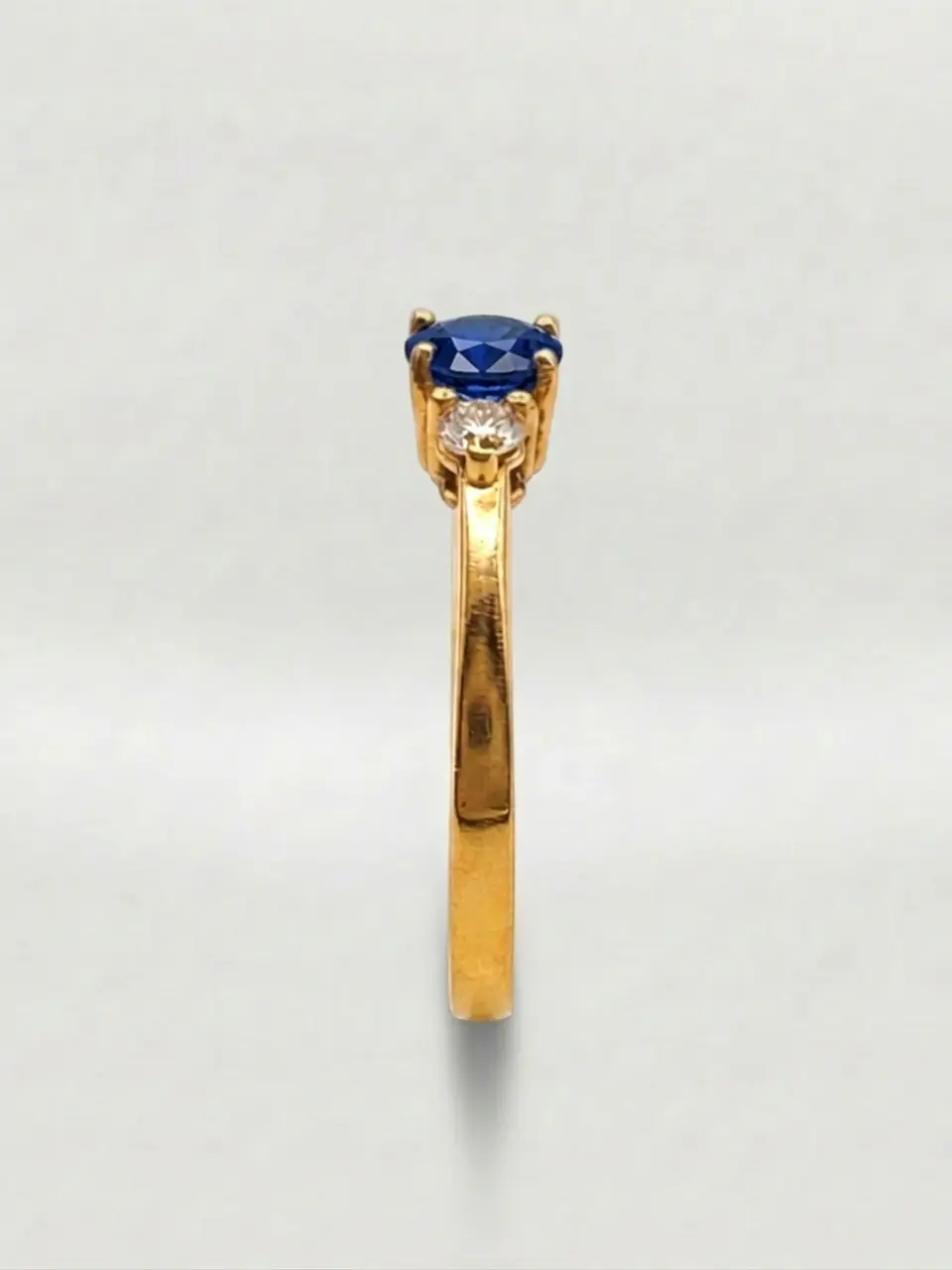 Anillo Princesa Esencia Zafiro y Circones Oro 18k 3