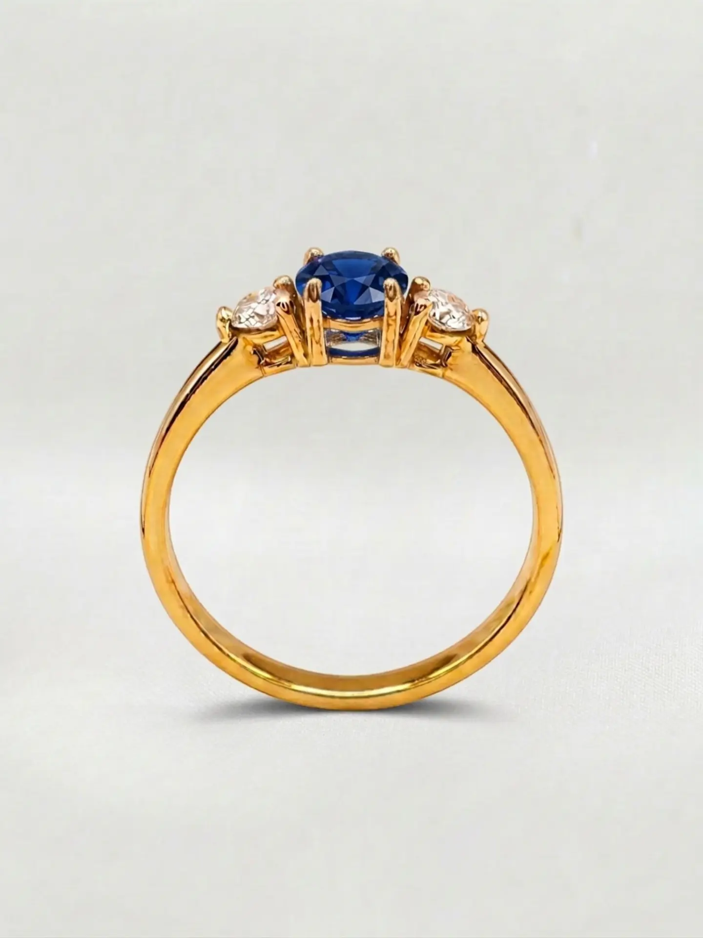 Anillo Princesa Esencia Zafiro y Circones Oro 18k 4
