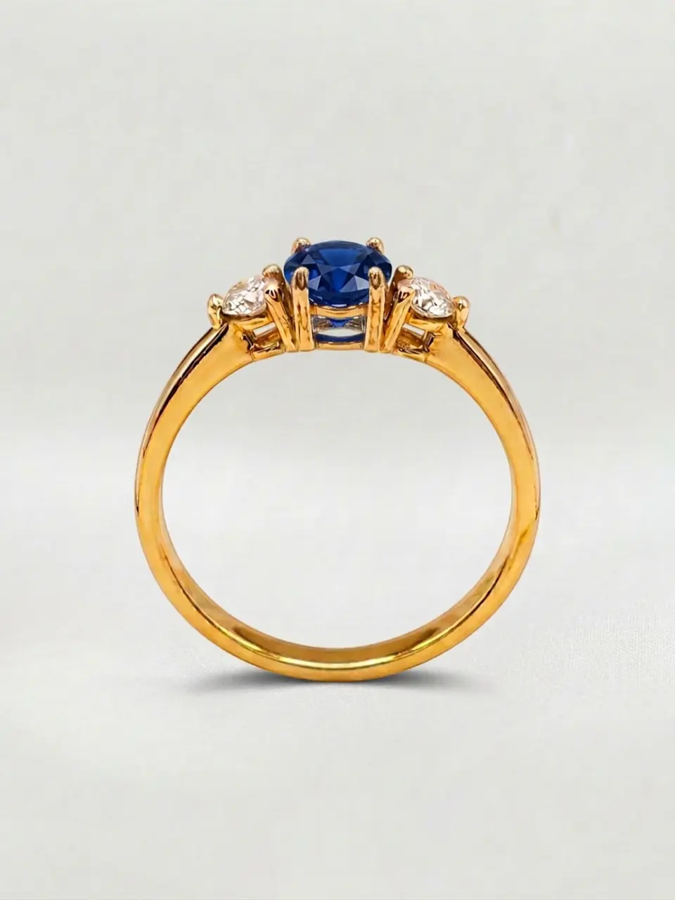 Anillo Princesa Esencia Zafiro y Circones Oro 18k 4