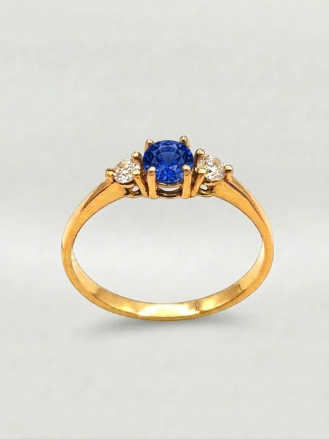 Anillo Princesa Esencia Zafiro y Circones Oro 18k