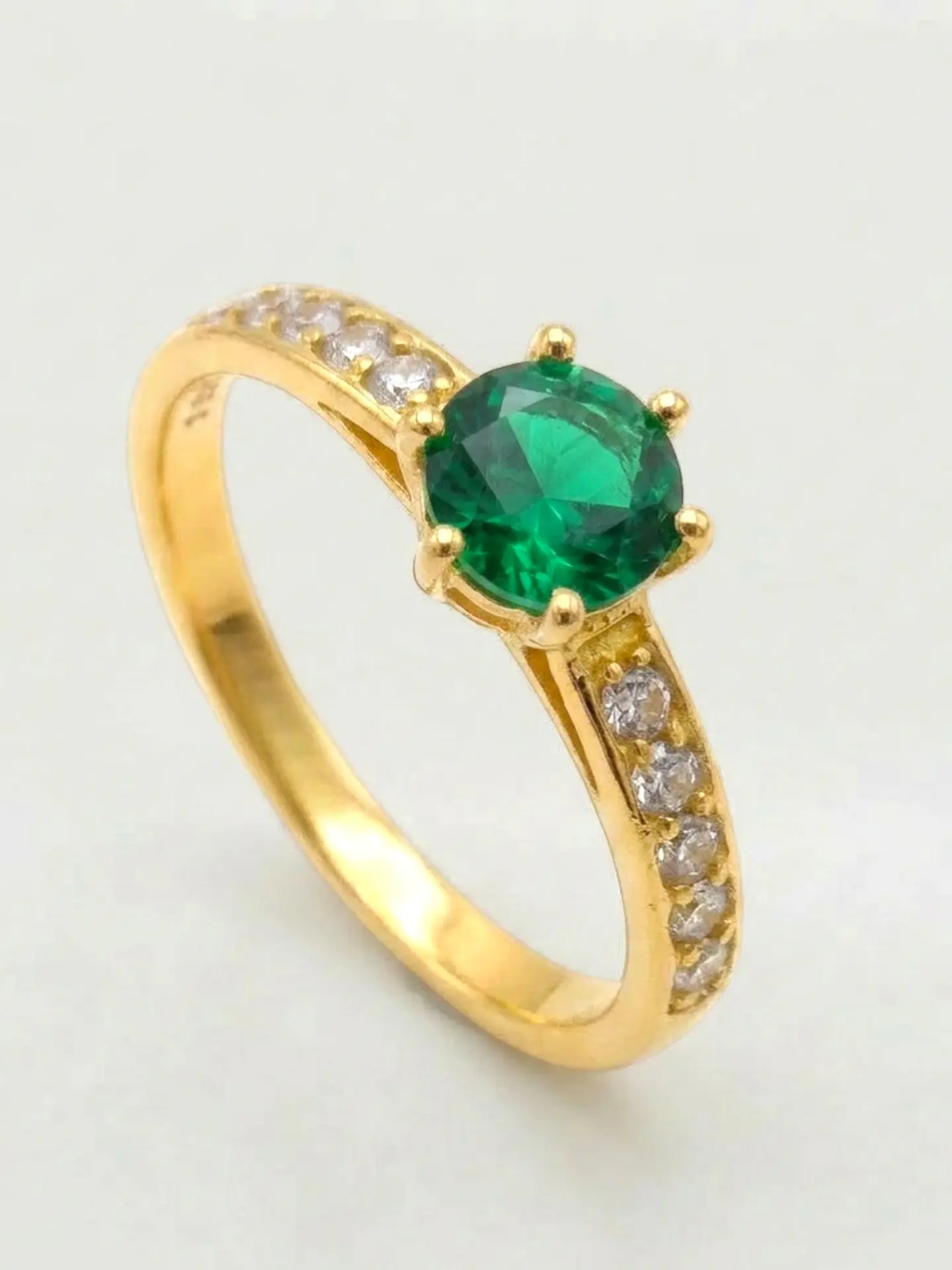 Anillo Solitario Cintillo Gala de Esmeralda y Circones Oro 18k 5