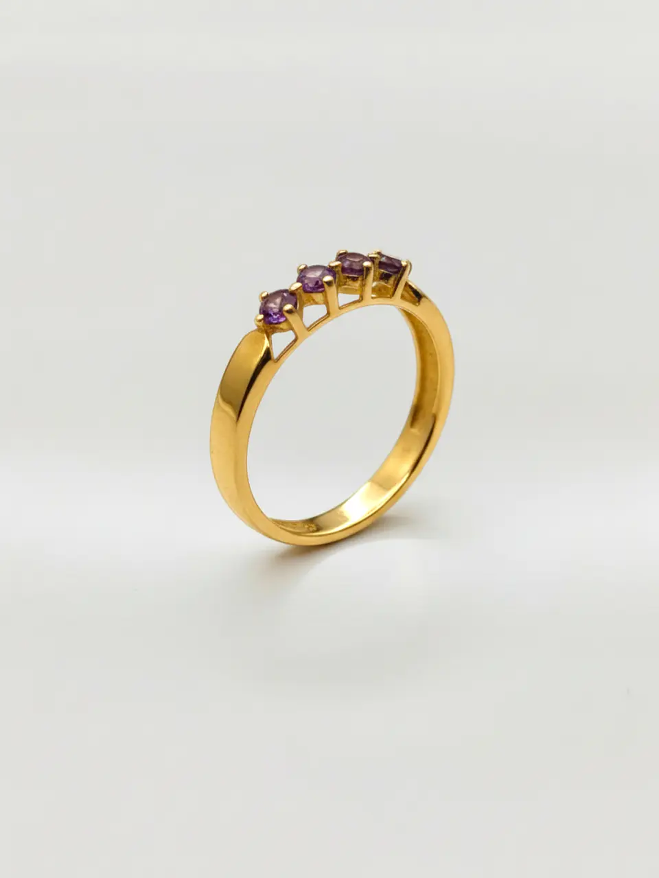 Anillo Medio Cintillo Mística Amatista  Oro 18k 3