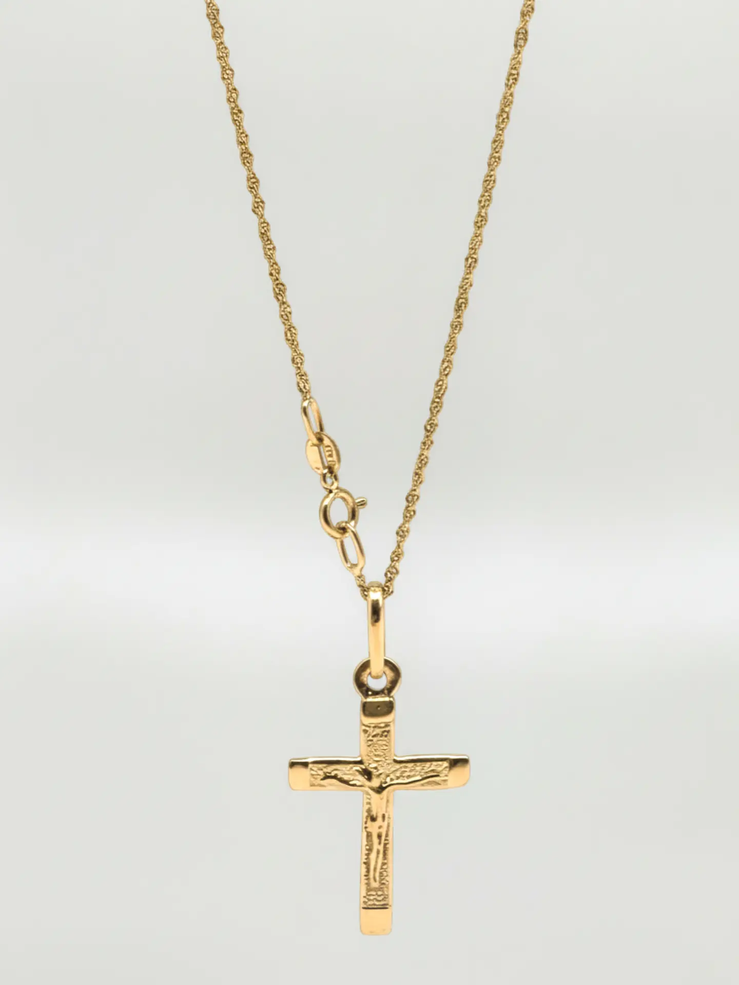 Cadena Singapur colgante cruz cristo oro italiano 18k 1
