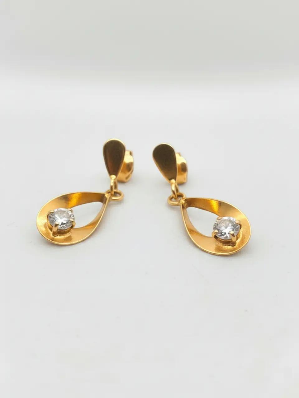Aros Gota Brillo de Circón Oro 18k 3