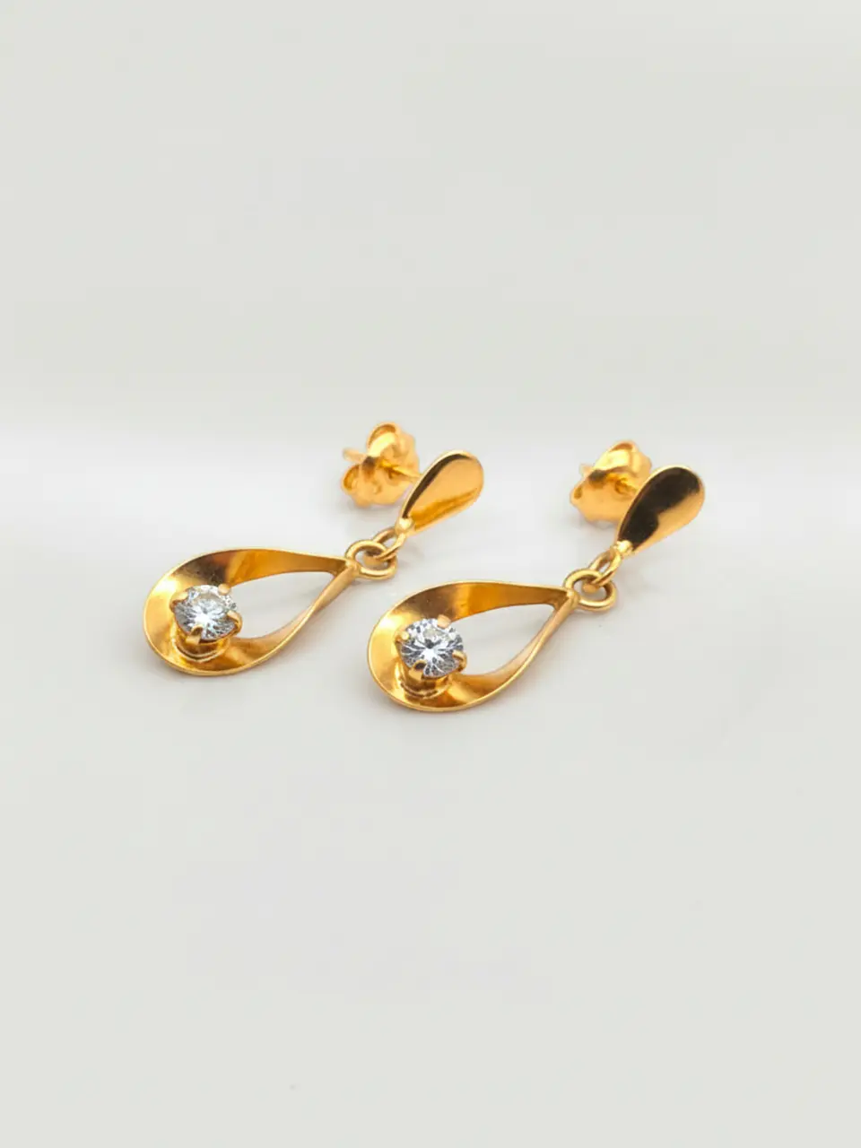 Aros Gota Brillo de Circón Oro 18k 4