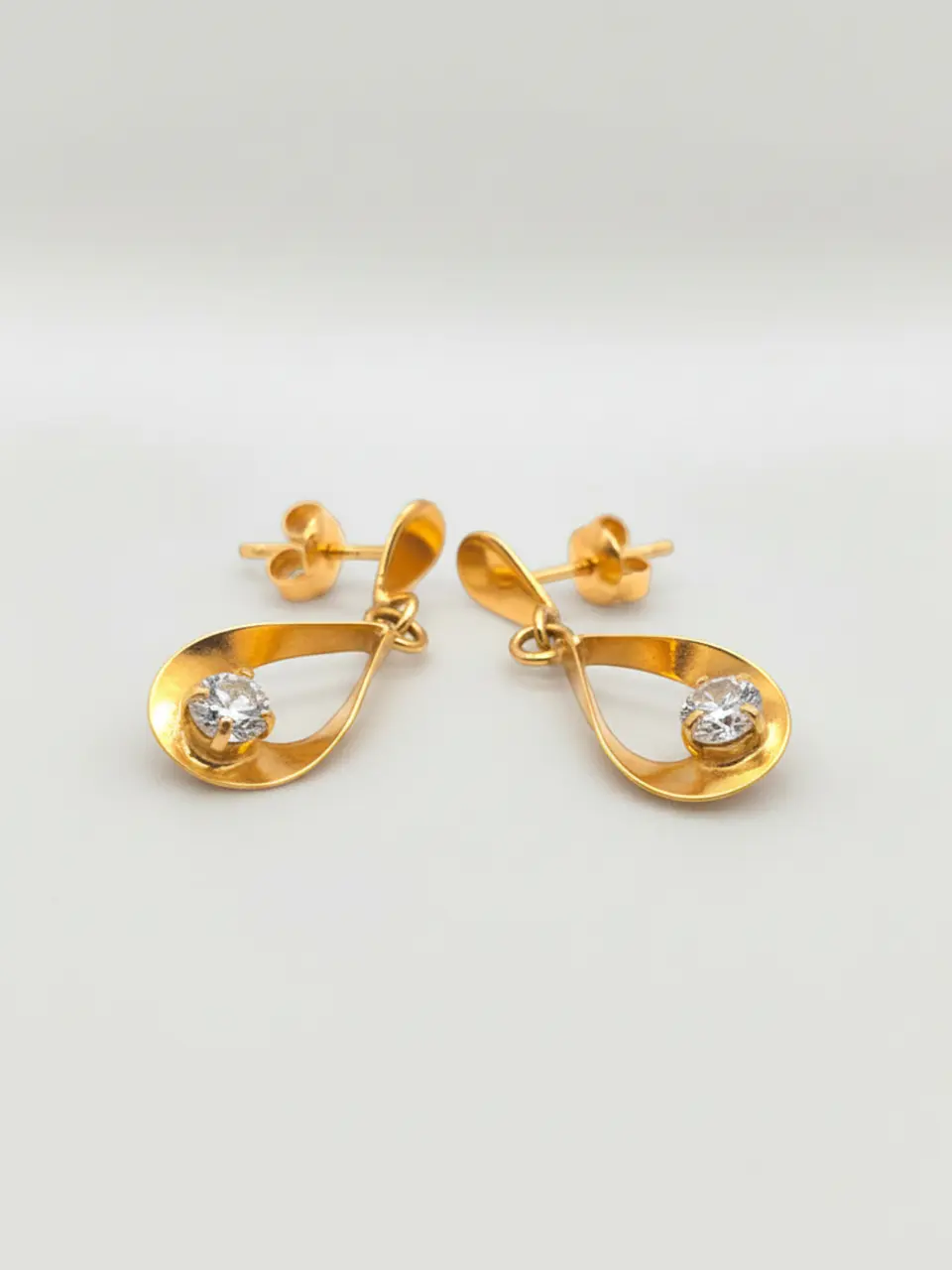 Aros Gota Brillo de Circón Oro 18k 5