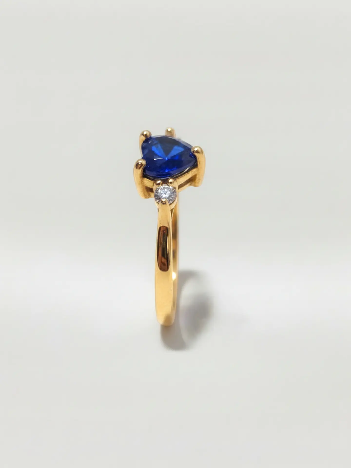 Anillo Princesa Corazón de Zafiro y Circones Oro 18k 4