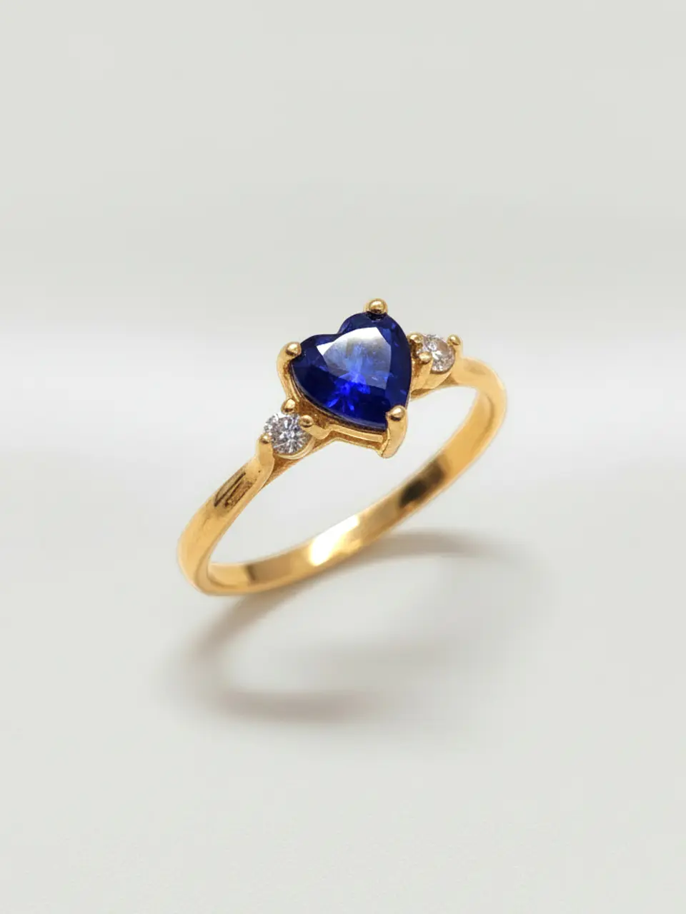 Anillo Princesa Corazón de Zafiro y Circones Oro 18k 6