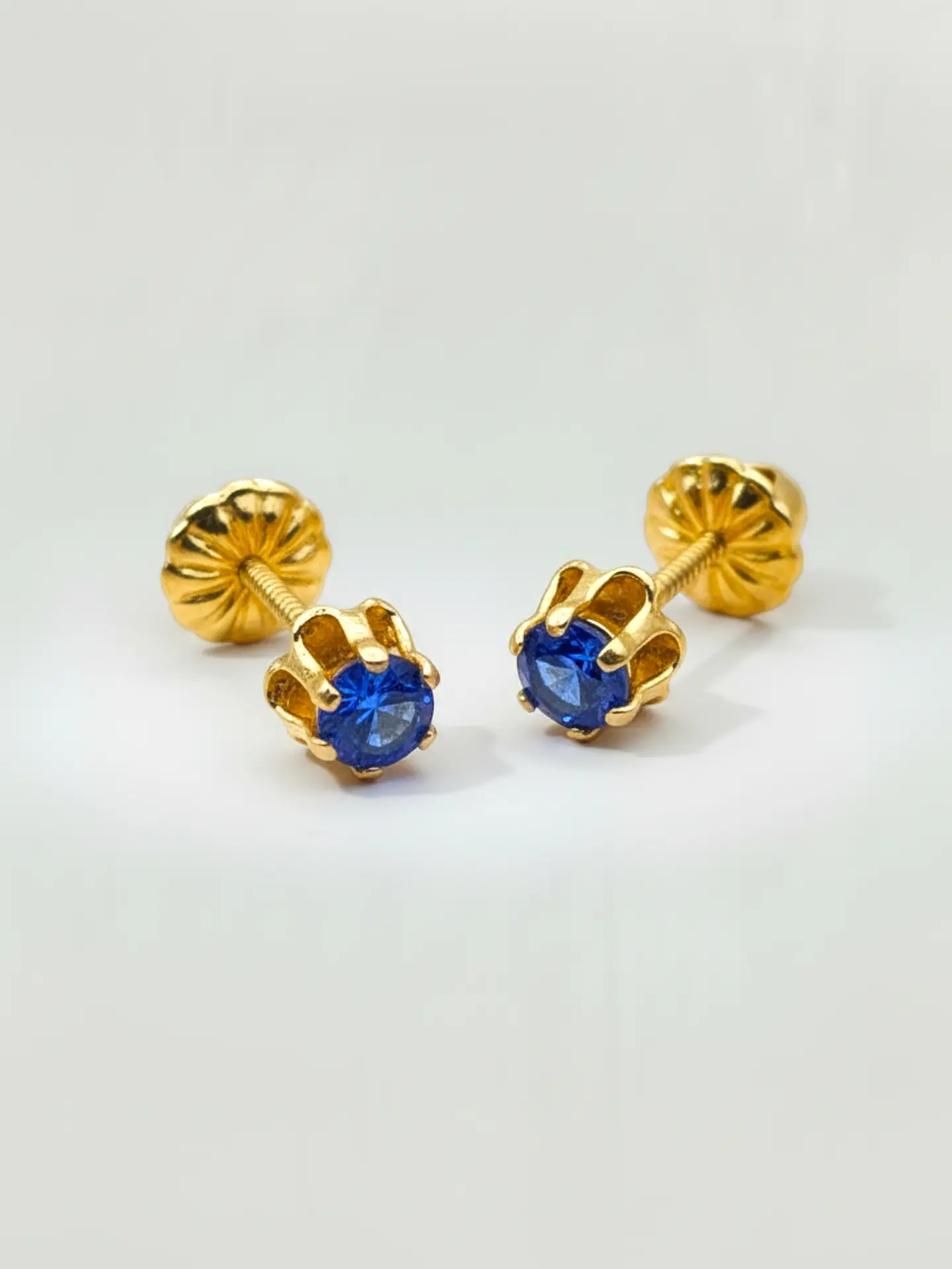 Aros Chatón Italiano Zafiro Mediano Oro 18k 5