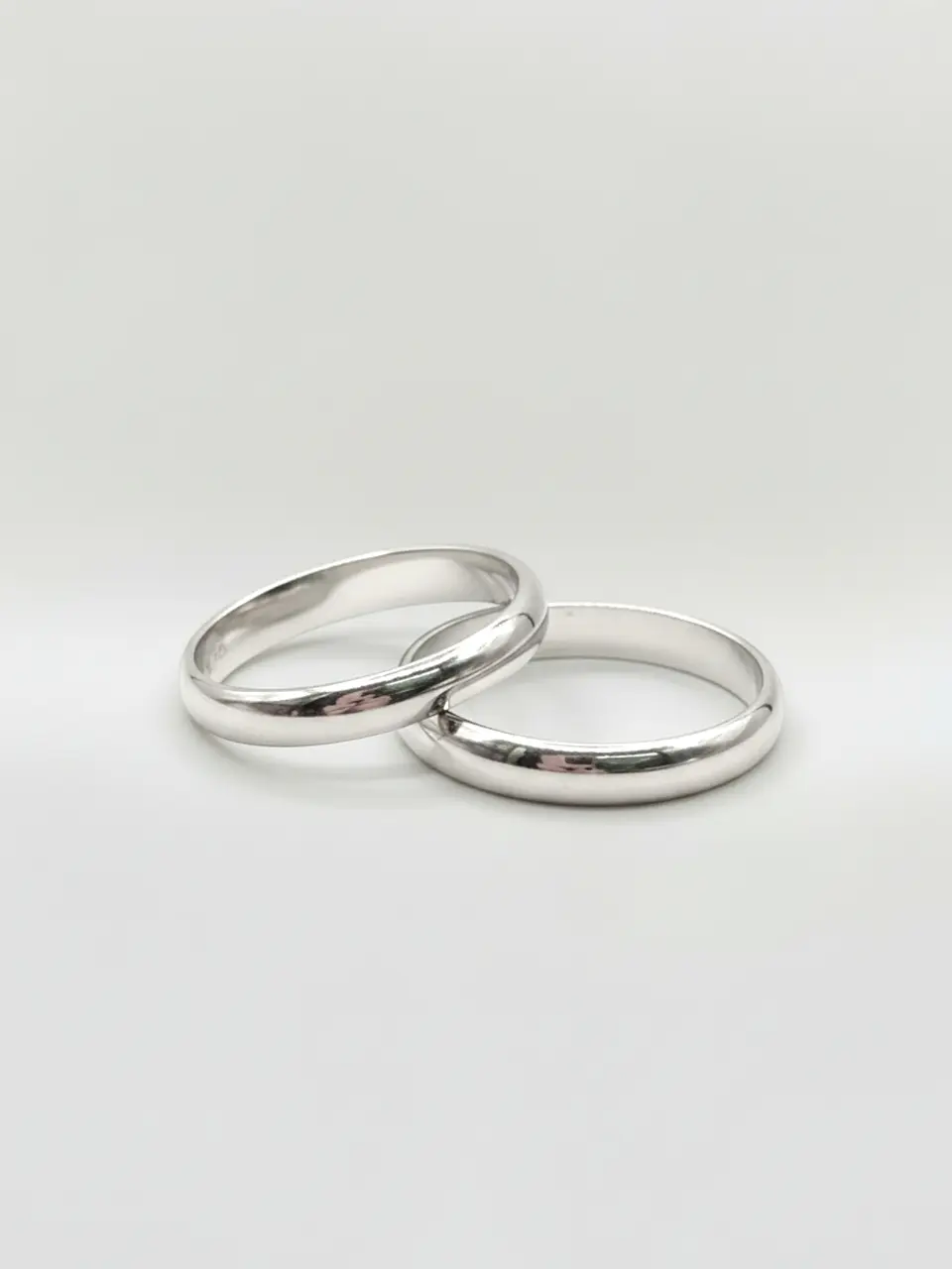 Argollas de matrimonio estilo Inglés 3 mm 8 grs Oro blanco 18k 3